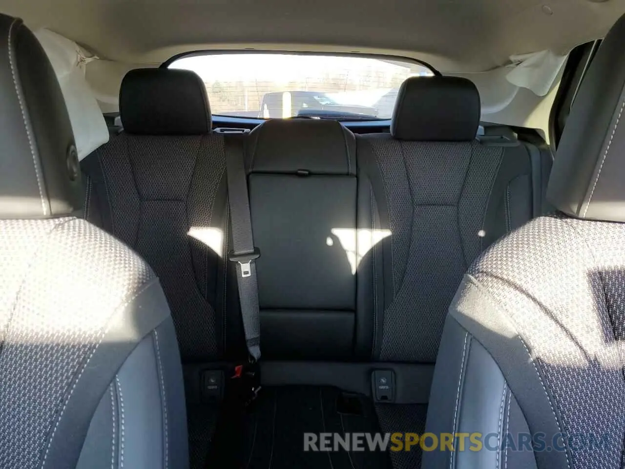 10 Photograph of a damaged car LRBAZLR46ND137623 BUICK ENVISION 2022