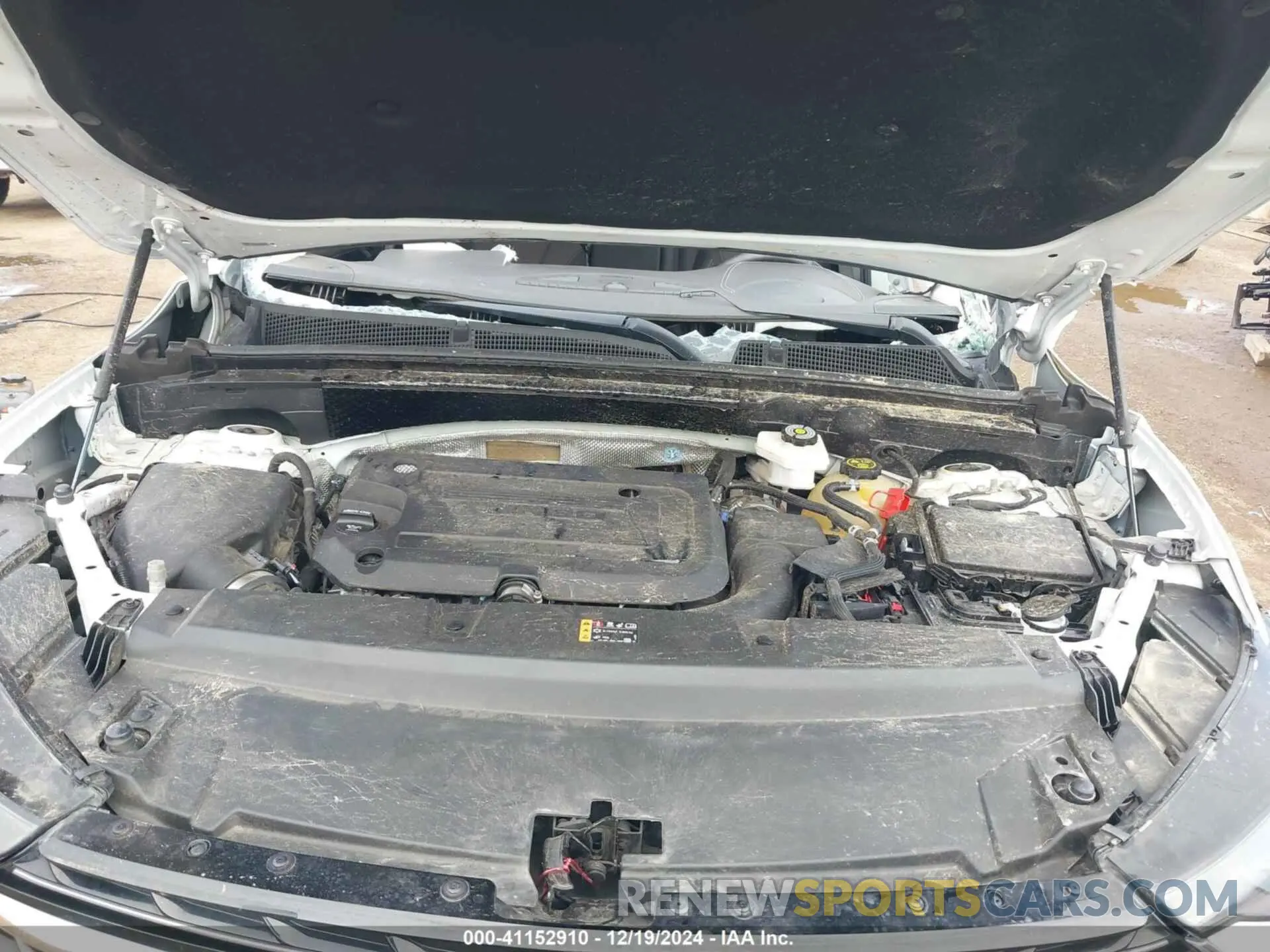 10 Photograph of a damaged car LRBAZLR4XND160760 BUICK ENVISION 2022