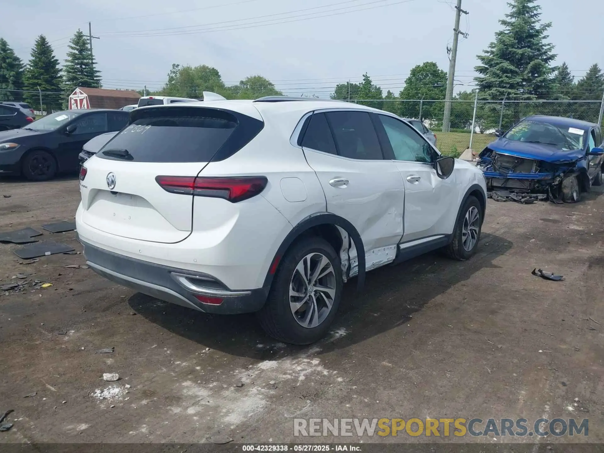 4 Photograph of a damaged car LRBFZNR47ND162869 BUICK ENVISION 2022