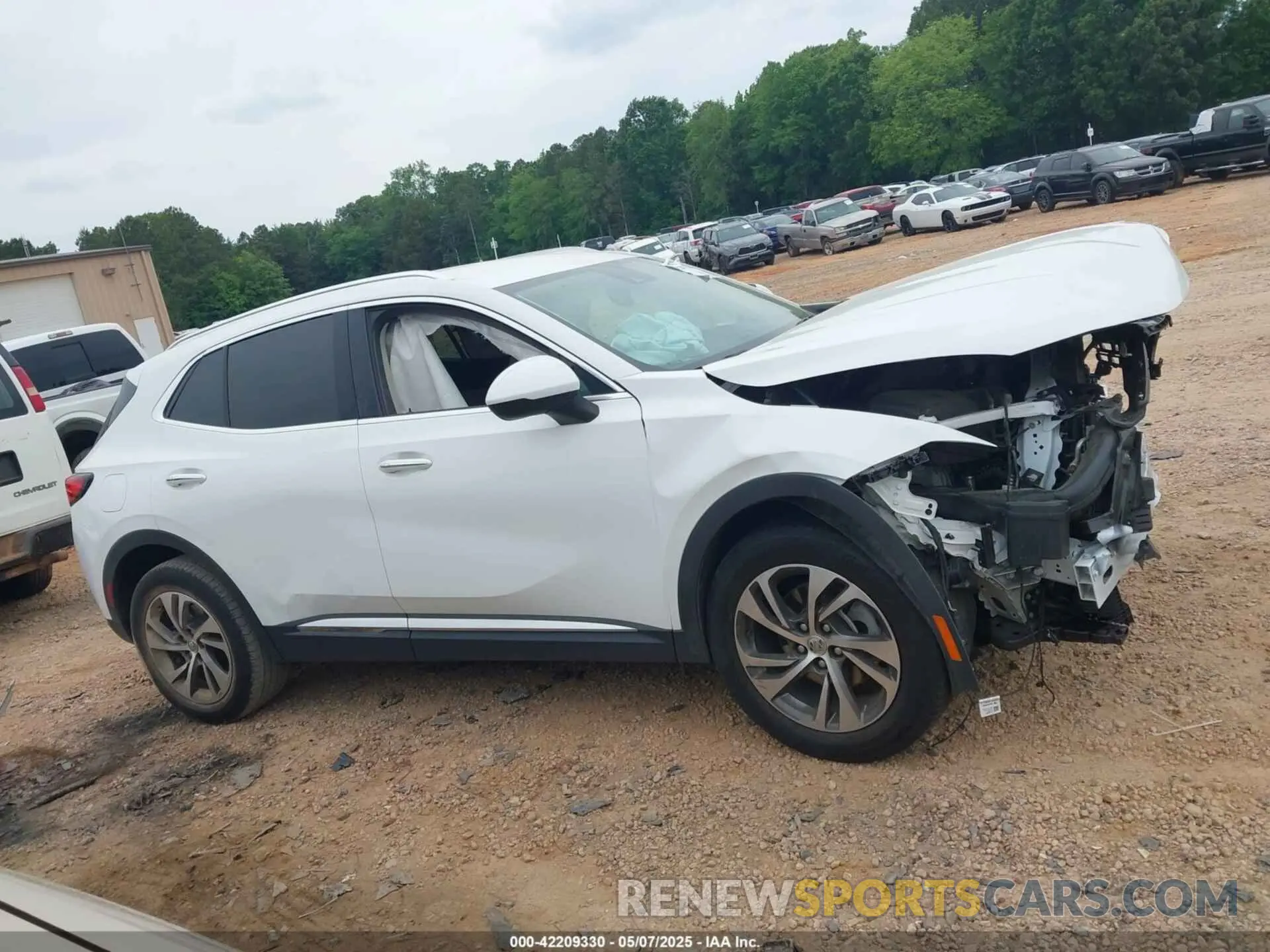 13 Photograph of a damaged car LRBFZNR4XND051345 BUICK ENVISION 2022