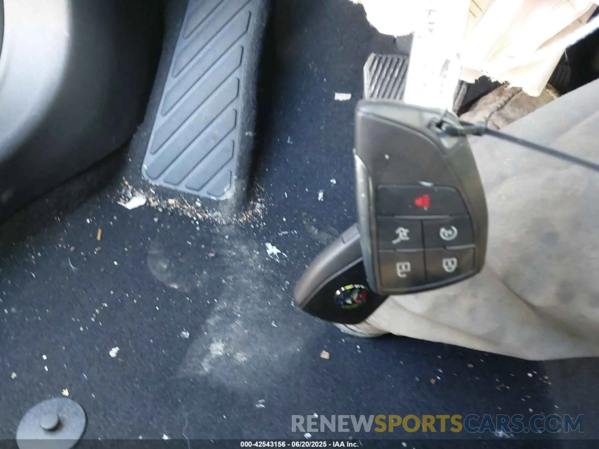 11 Photograph of a damaged car LRBFZRR45ND143437 BUICK ENVISION 2022