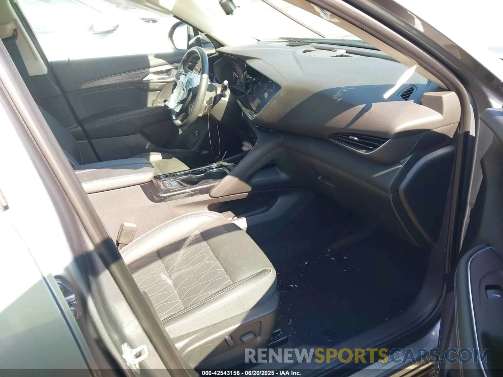 5 Photograph of a damaged car LRBFZRR45ND143437 BUICK ENVISION 2022