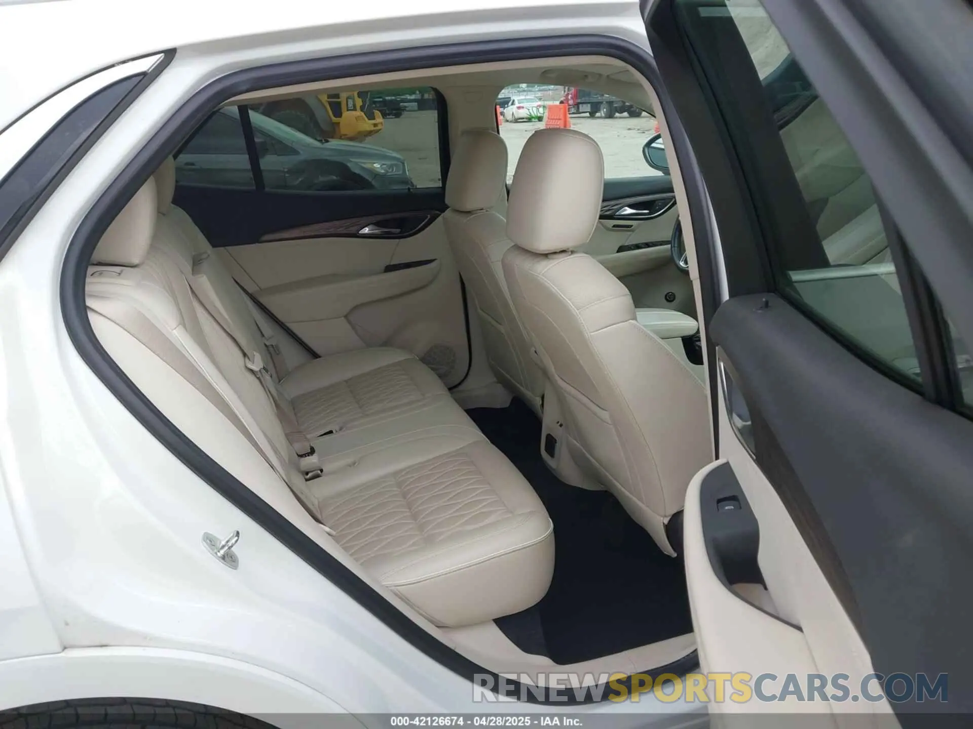 8 Photograph of a damaged car LRBFZRR47ND020593 BUICK ENVISION 2022