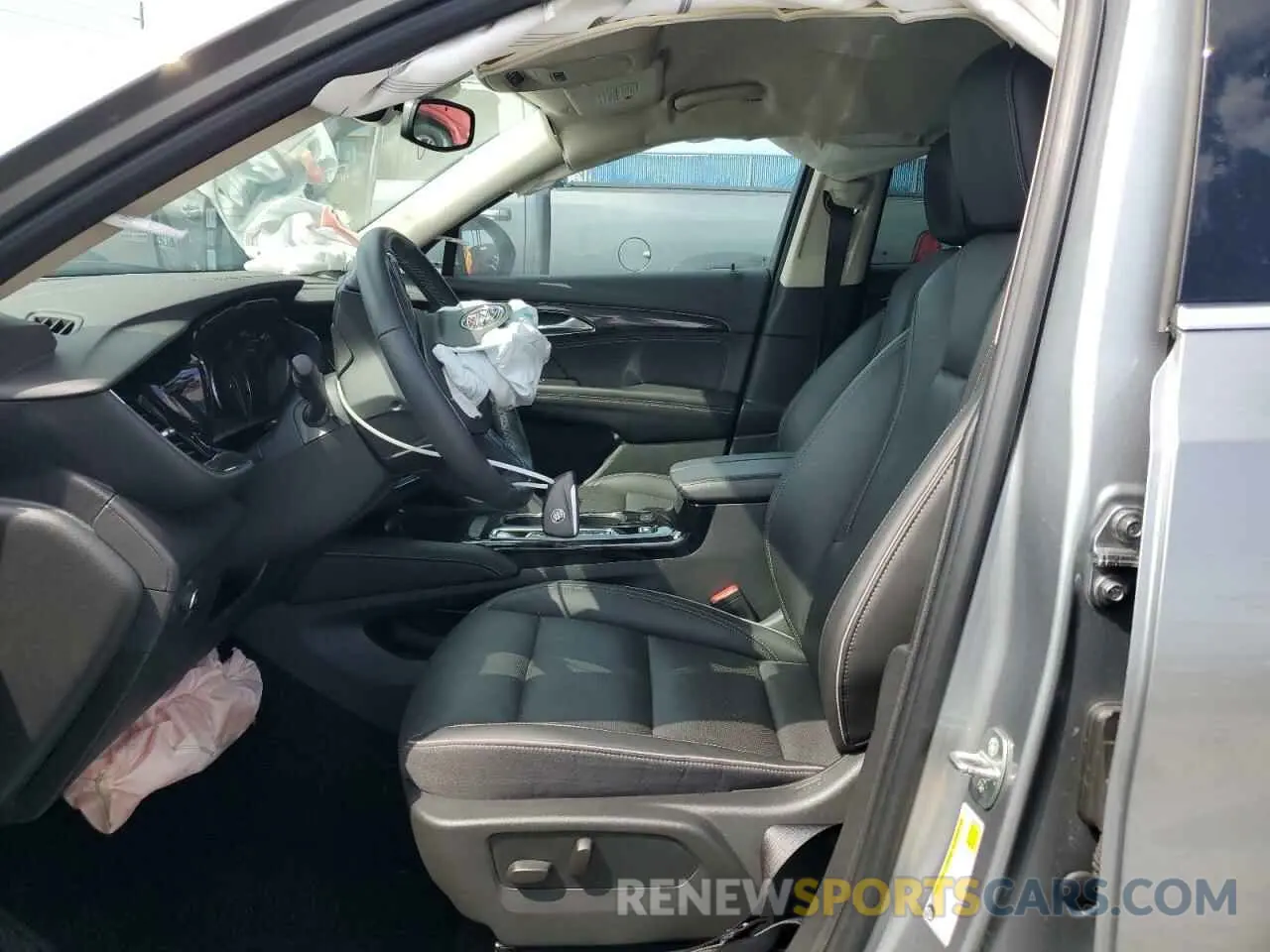 7 Photograph of a damaged car LRBFZNR43PD026984 BUICK ENVISION 2023