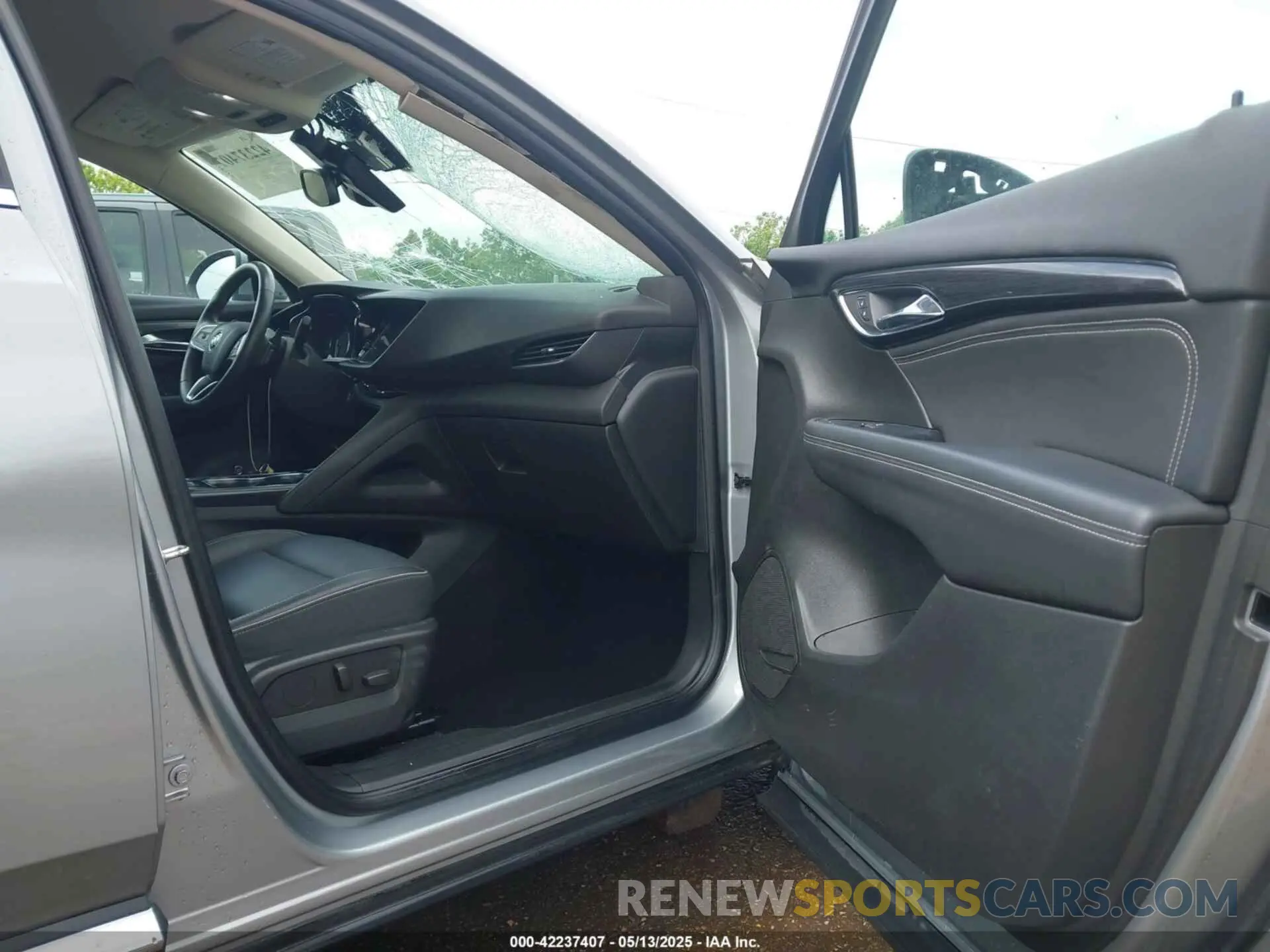 5 Photograph of a damaged car LRBFZNR49PD056328 BUICK ENVISION 2023