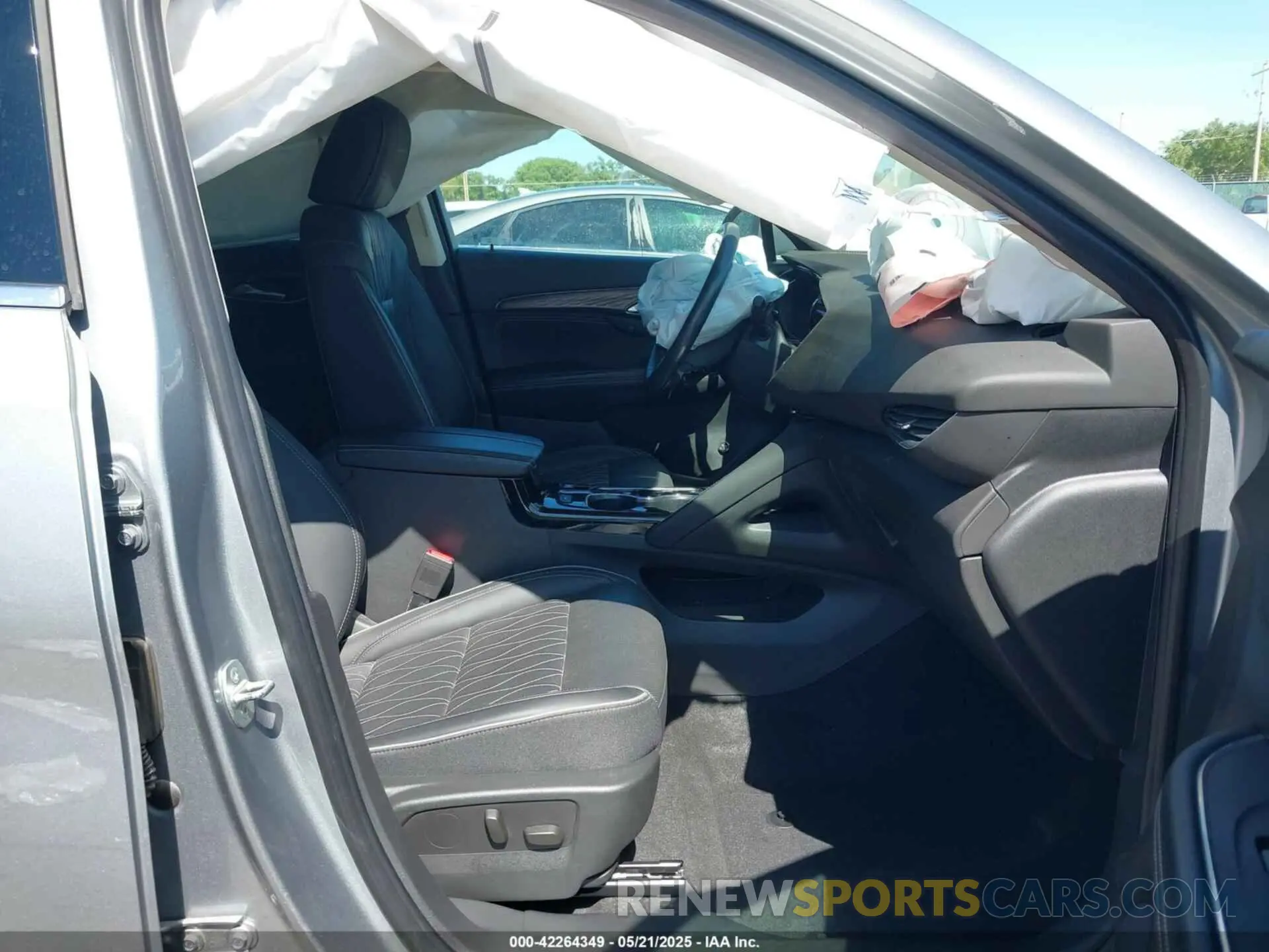 5 Photograph of a damaged car LRBFZRR41PD047405 BUICK ENVISION 2023