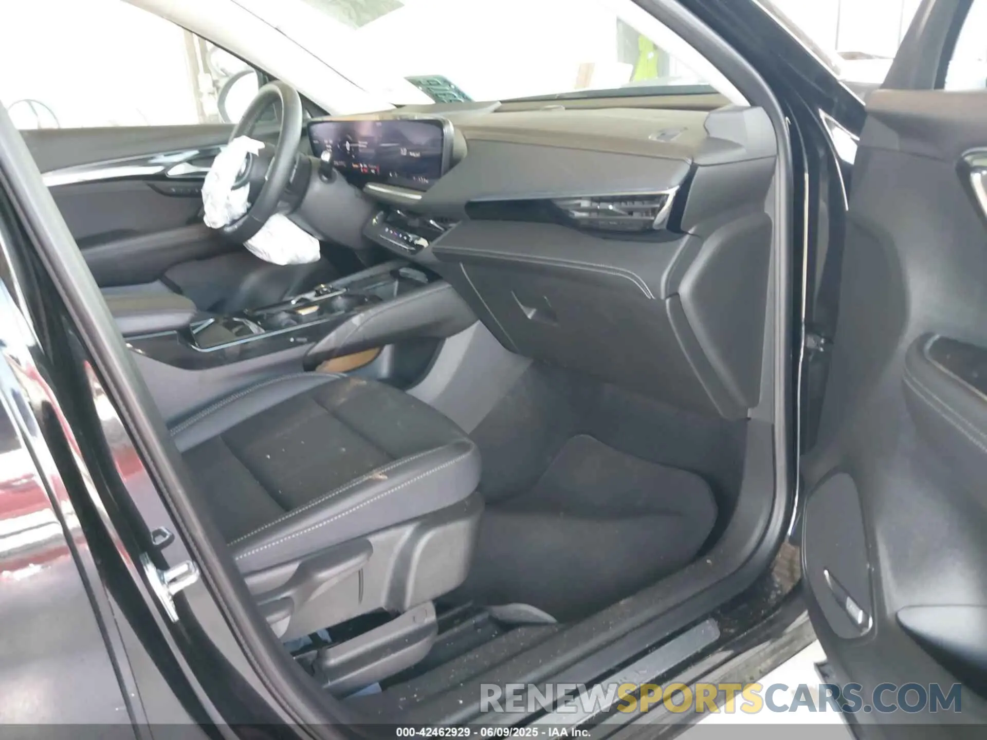 5 Photograph of a damaged car LRBFZME41RD063907 BUICK ENVISION 2024