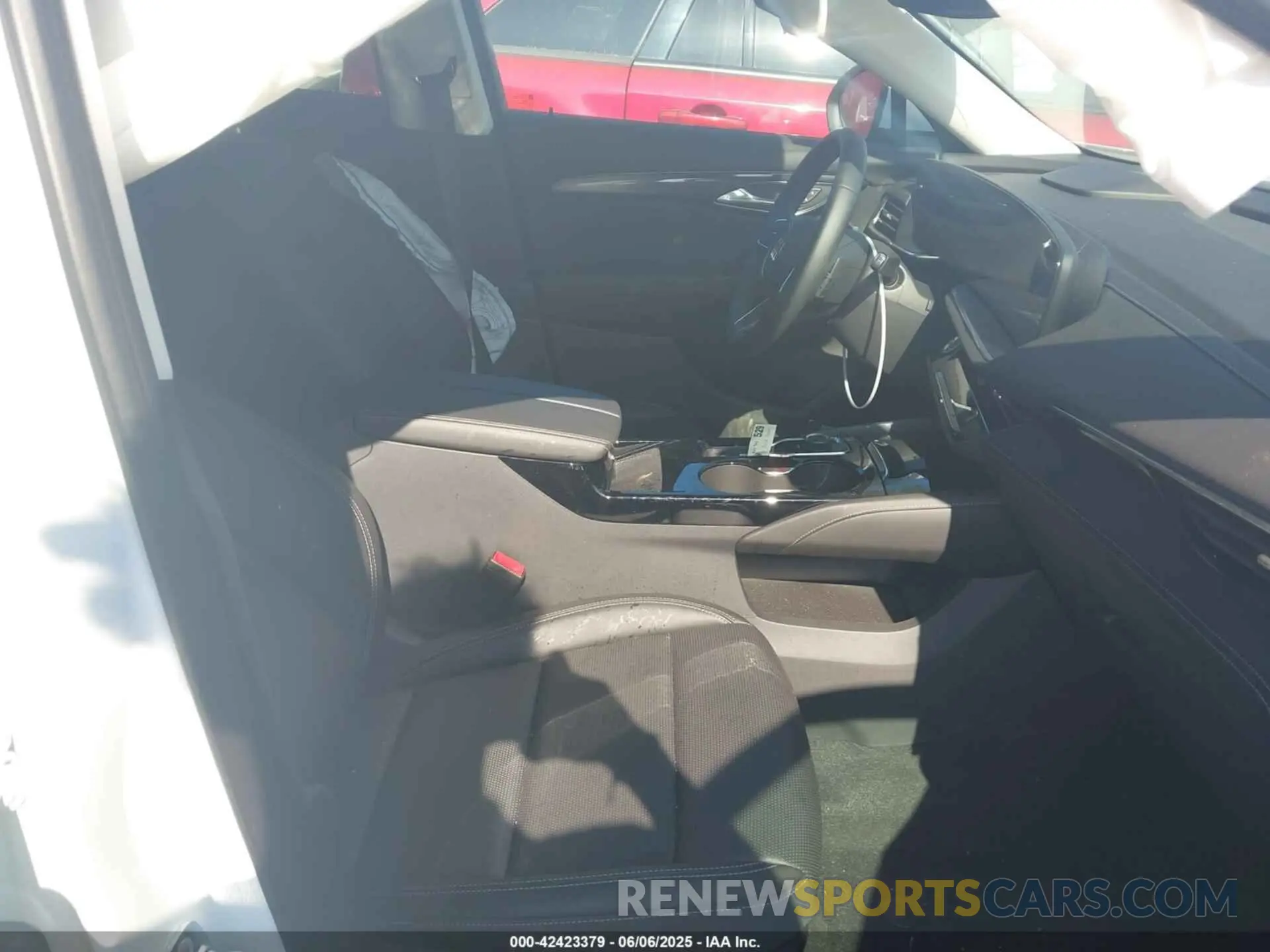 5 Photograph of a damaged car LRBFZME45RD071346 BUICK ENVISION 2024
