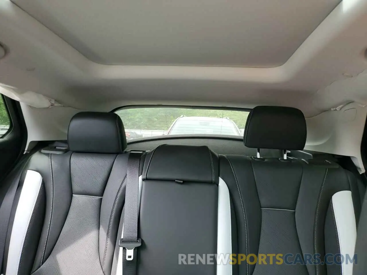 10 Photograph of a damaged car LRBFZPE40RD044458 BUICK ENVISION 2024