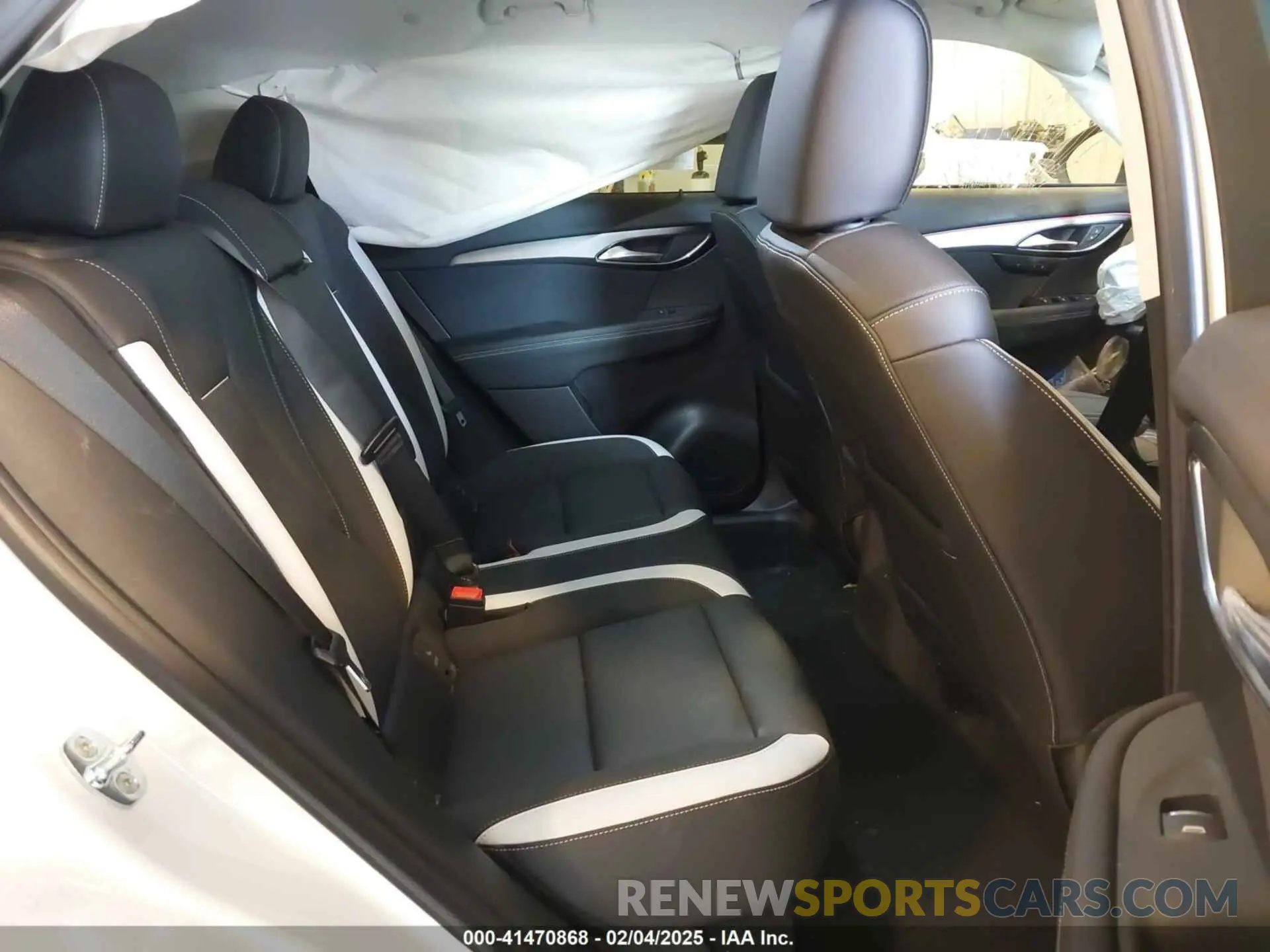 8 Photograph of a damaged car LRBFZPE47RD014485 BUICK ENVISION 2024