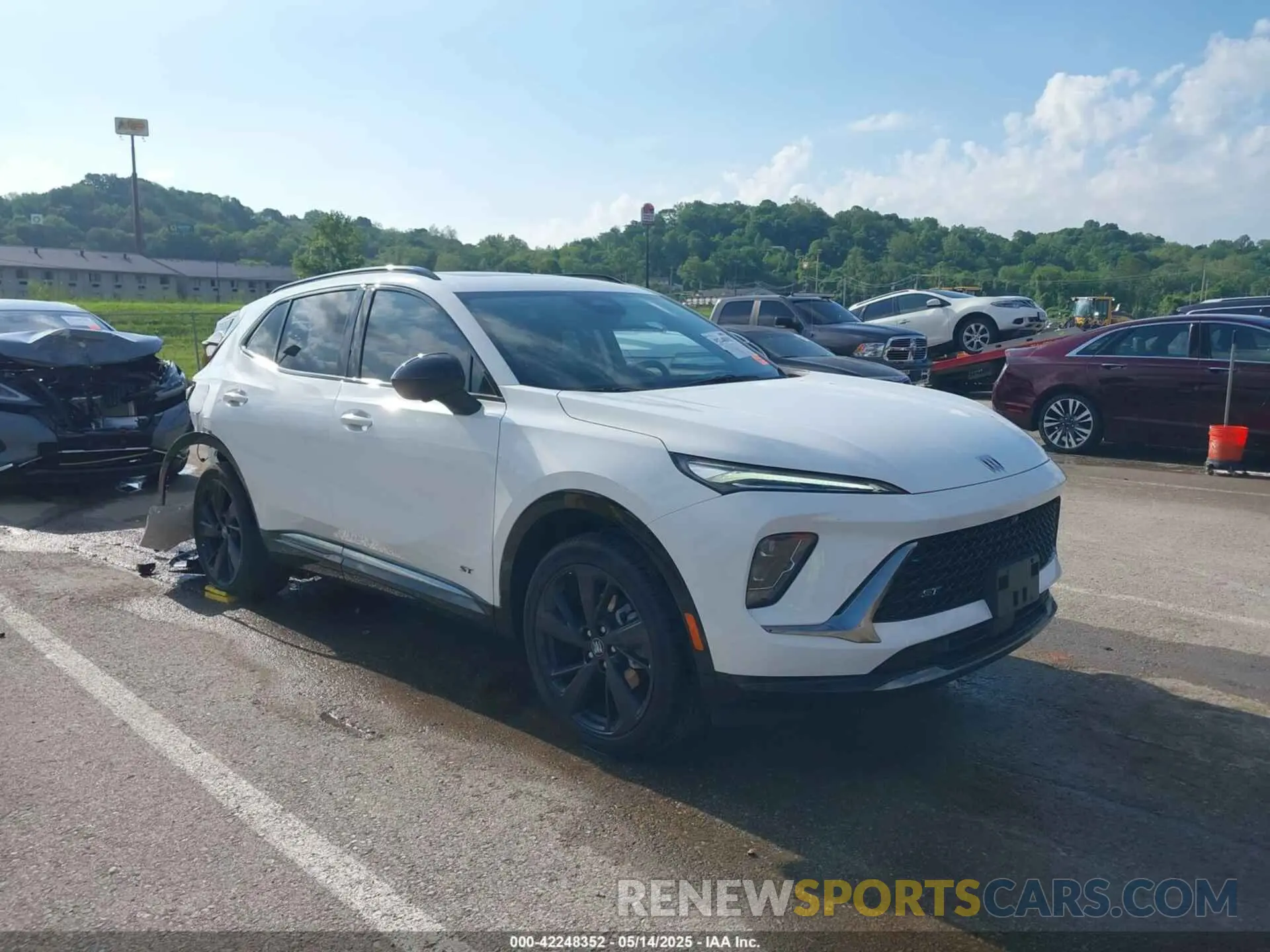 1 Photograph of a damaged car LRBFZPE47RD024367 BUICK ENVISION 2024