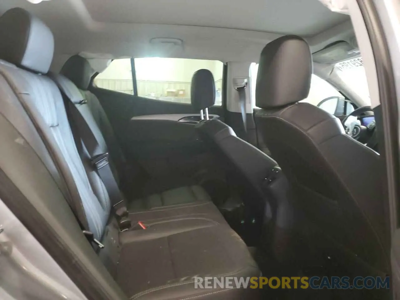 11 Photograph of a damaged car LRBFZSE4XRD014631 BUICK ENVISION 2024