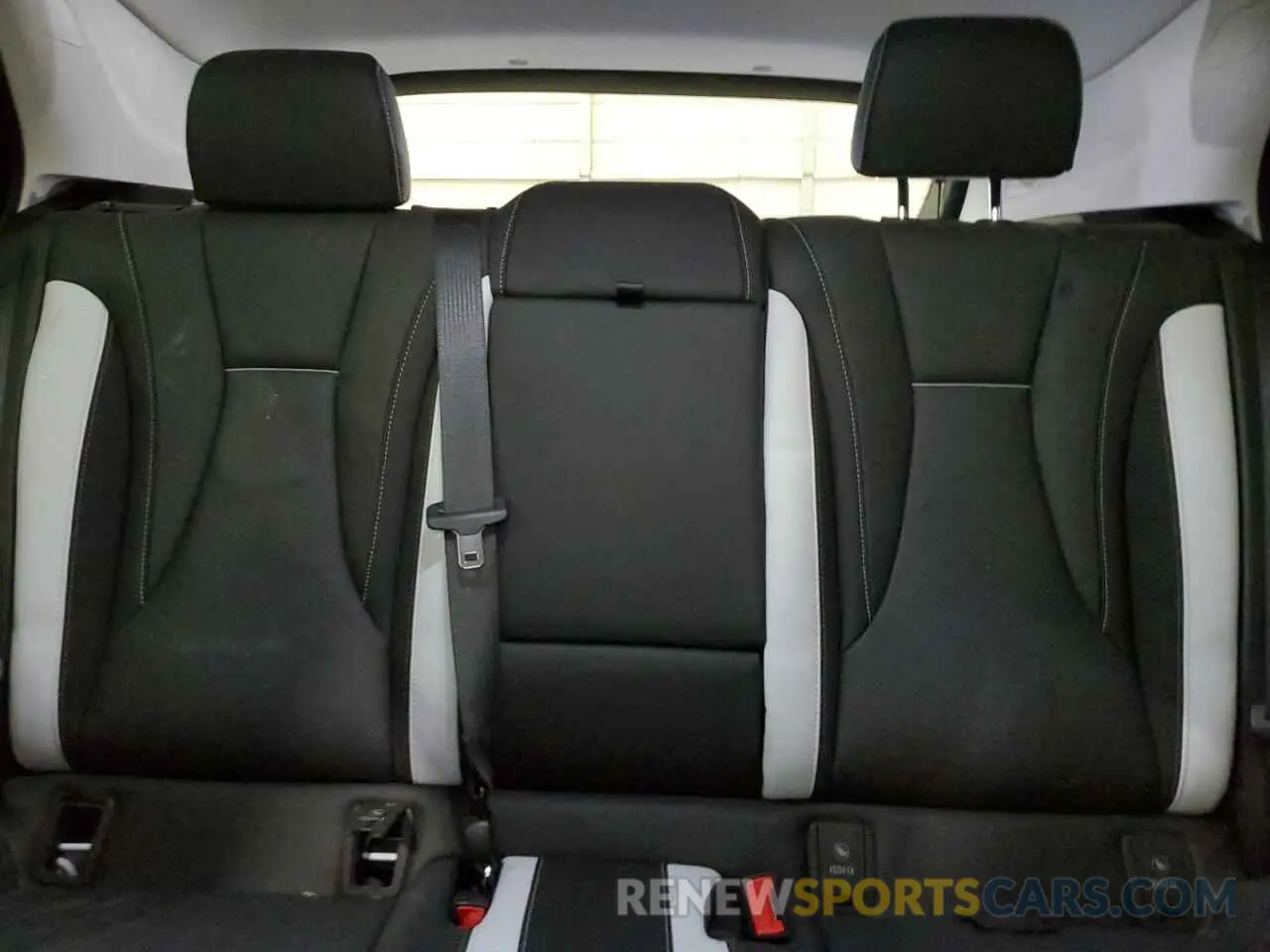 10 Photograph of a damaged car LRBFZLE49SD038642 BUICK ENVISION S 2025
