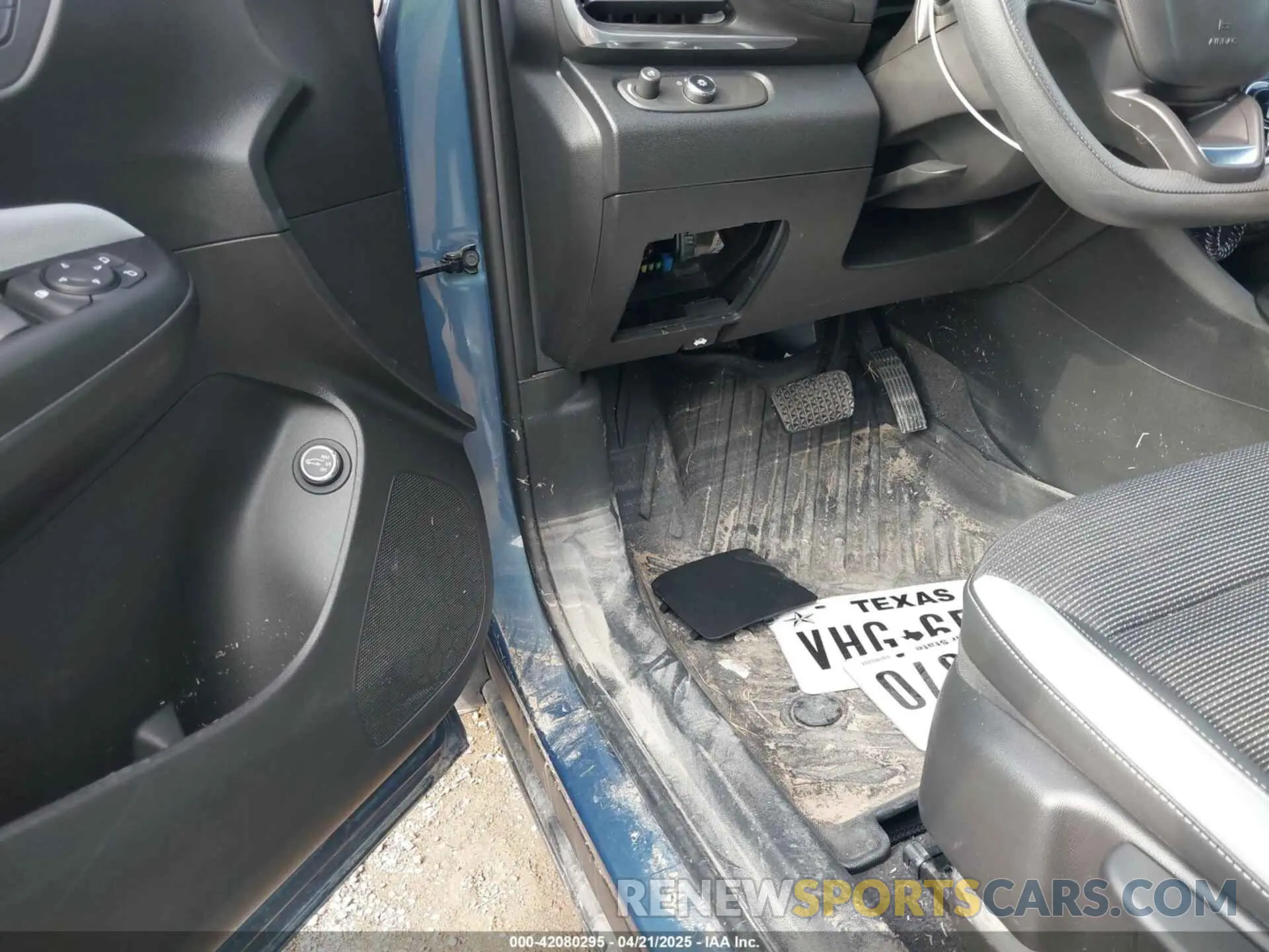 17 Photograph of a damaged car KL47LAE26RB187553 BUICK ENVISTA 2024