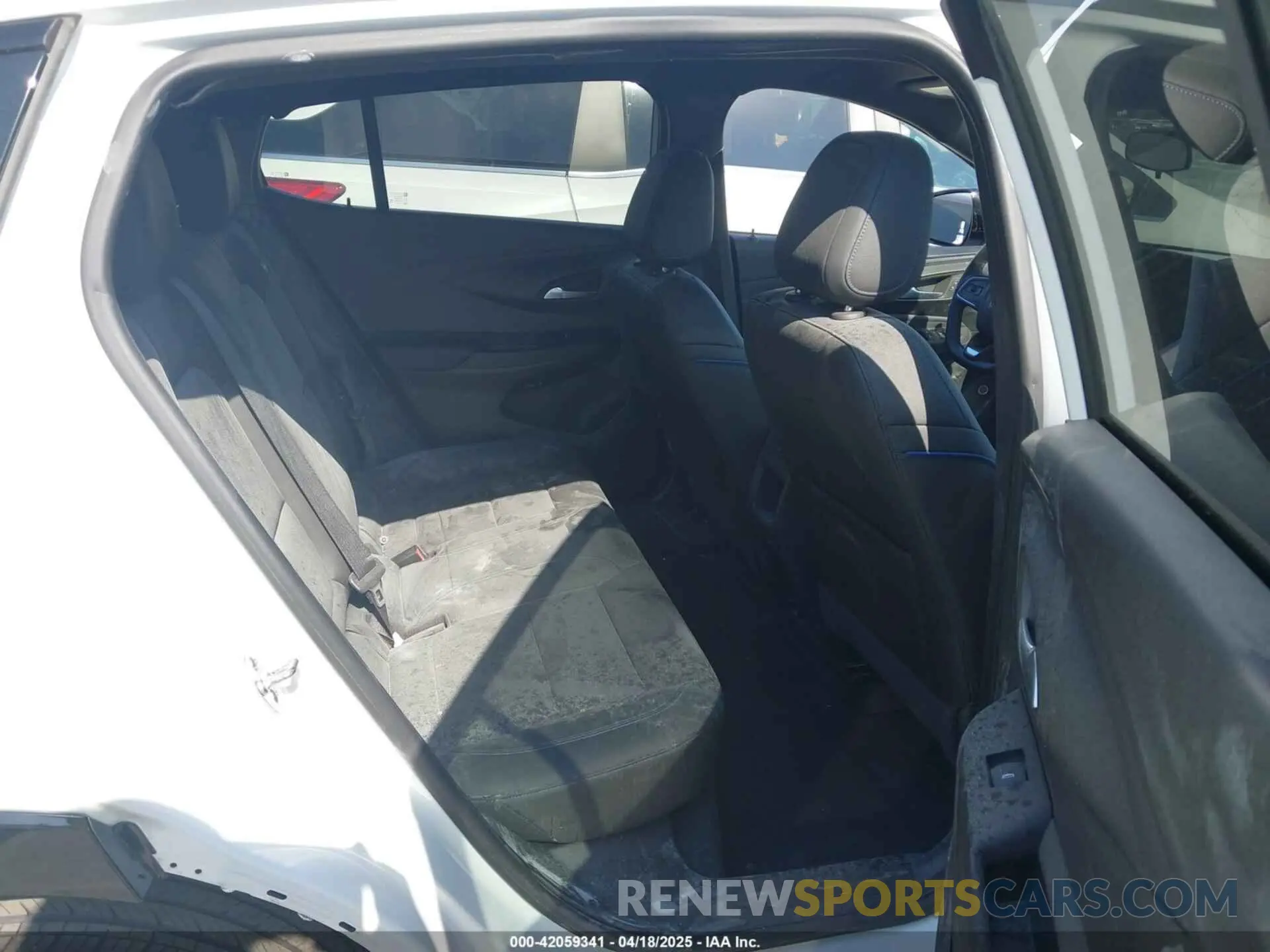 8 Photograph of a damaged car KL47LBE27RB109613 BUICK ENVISTA 2024