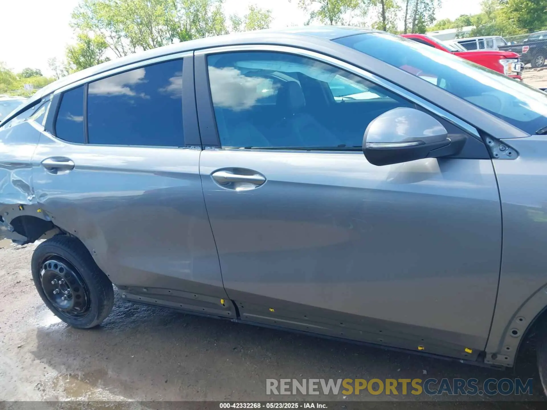 14 Photograph of a damaged car KL47LAEP9SB103579 BUICK ENVISTA 2025