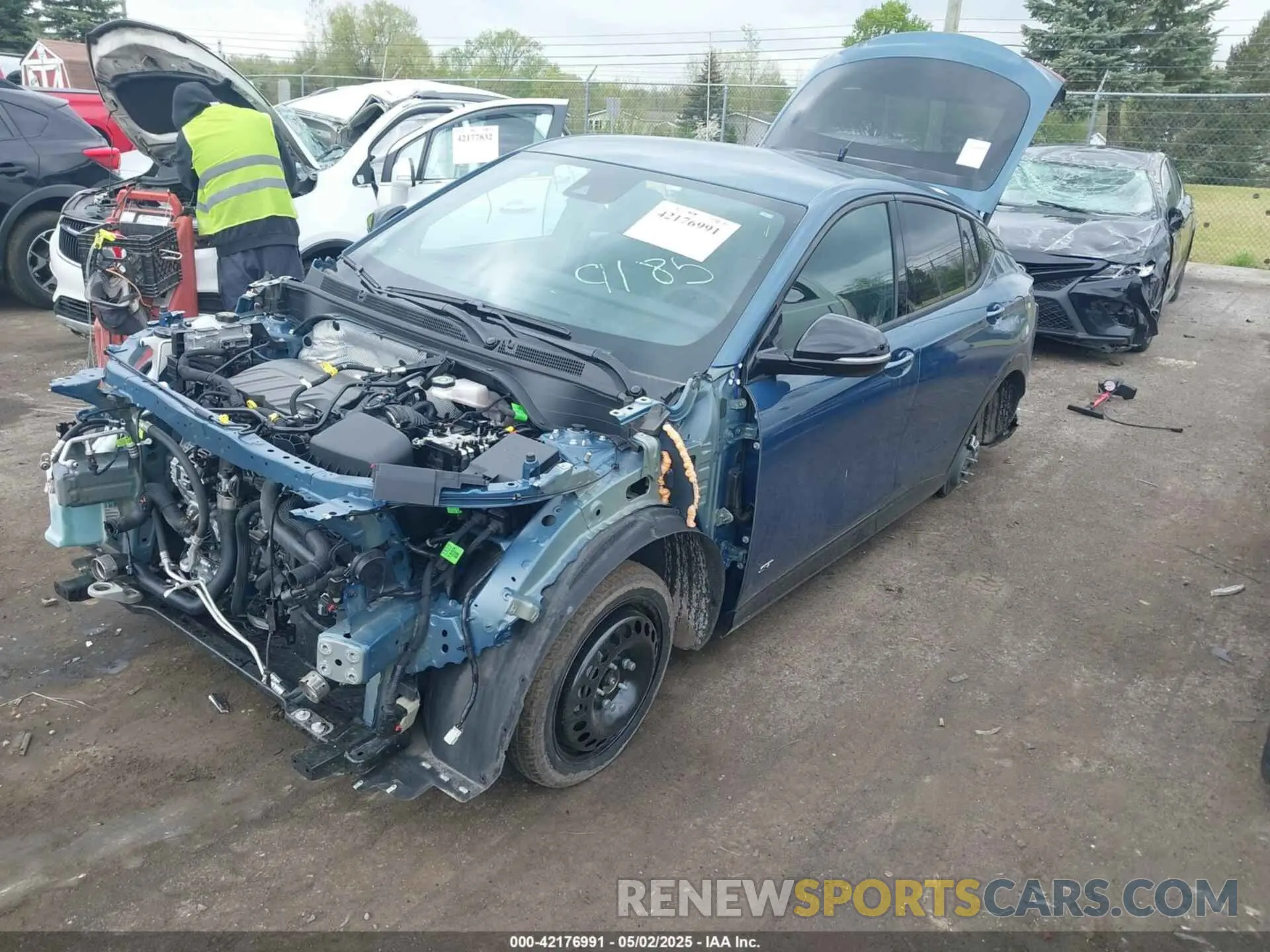 2 Photograph of a damaged car KL47LBEPXSB109185 BUICK ENVISTA 2025