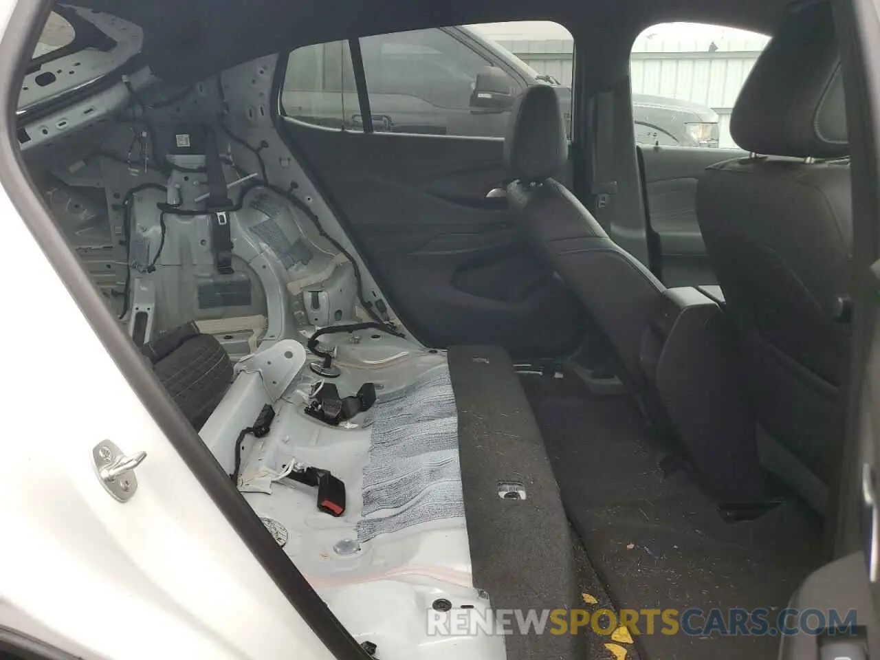 10 Photograph of a damaged car KL47LBE22RB171405 BUICK ENVISTA SP 2024