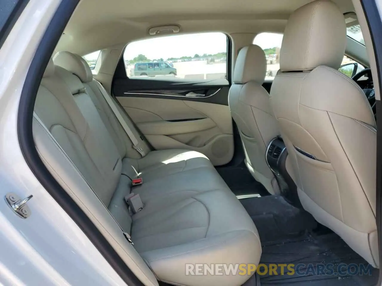 10 Photograph of a damaged car 1G4ZP5SS2KU128178 BUICK LACROSSE 2019