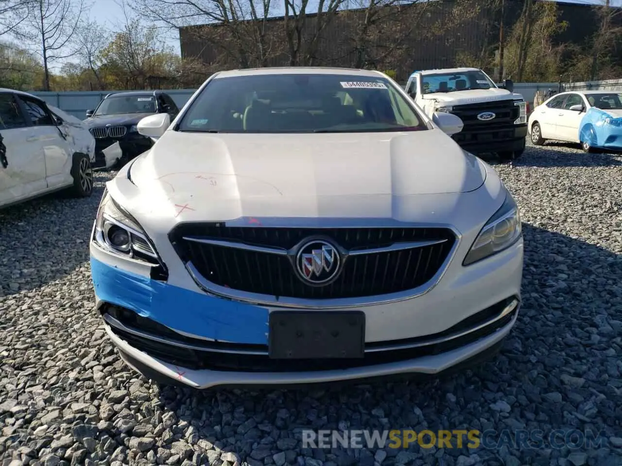 5 Photograph of a damaged car 1G4ZP5SS5KU103937 BUICK LACROSSE 2019