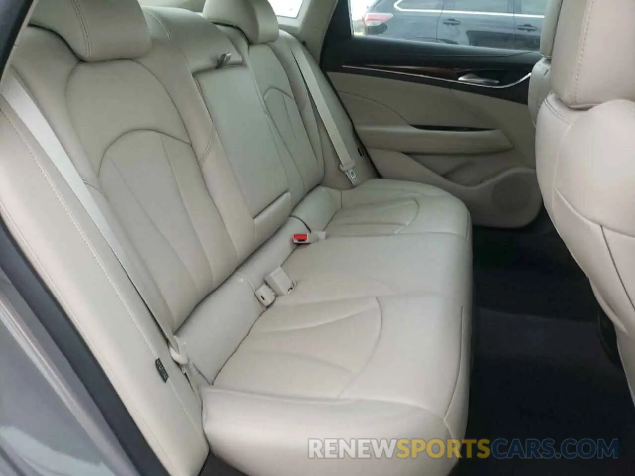 10 Photograph of a damaged car 1G4ZP5SS6KU104773 BUICK LACROSSE 2019