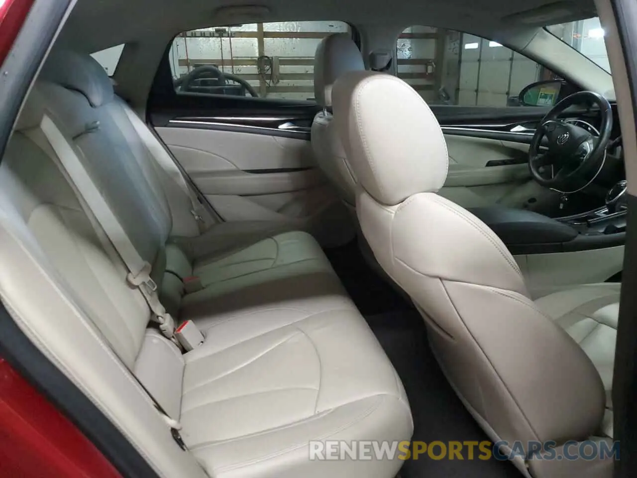10 Photograph of a damaged car 1G4ZP5SZ9KU125436 BUICK LACROSSE 2019
