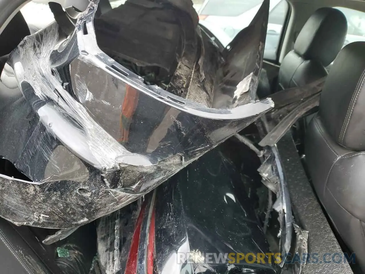 12 Photograph of a damaged car 1G4ZR5SS0KU127234 BUICK LACROSSE 2019