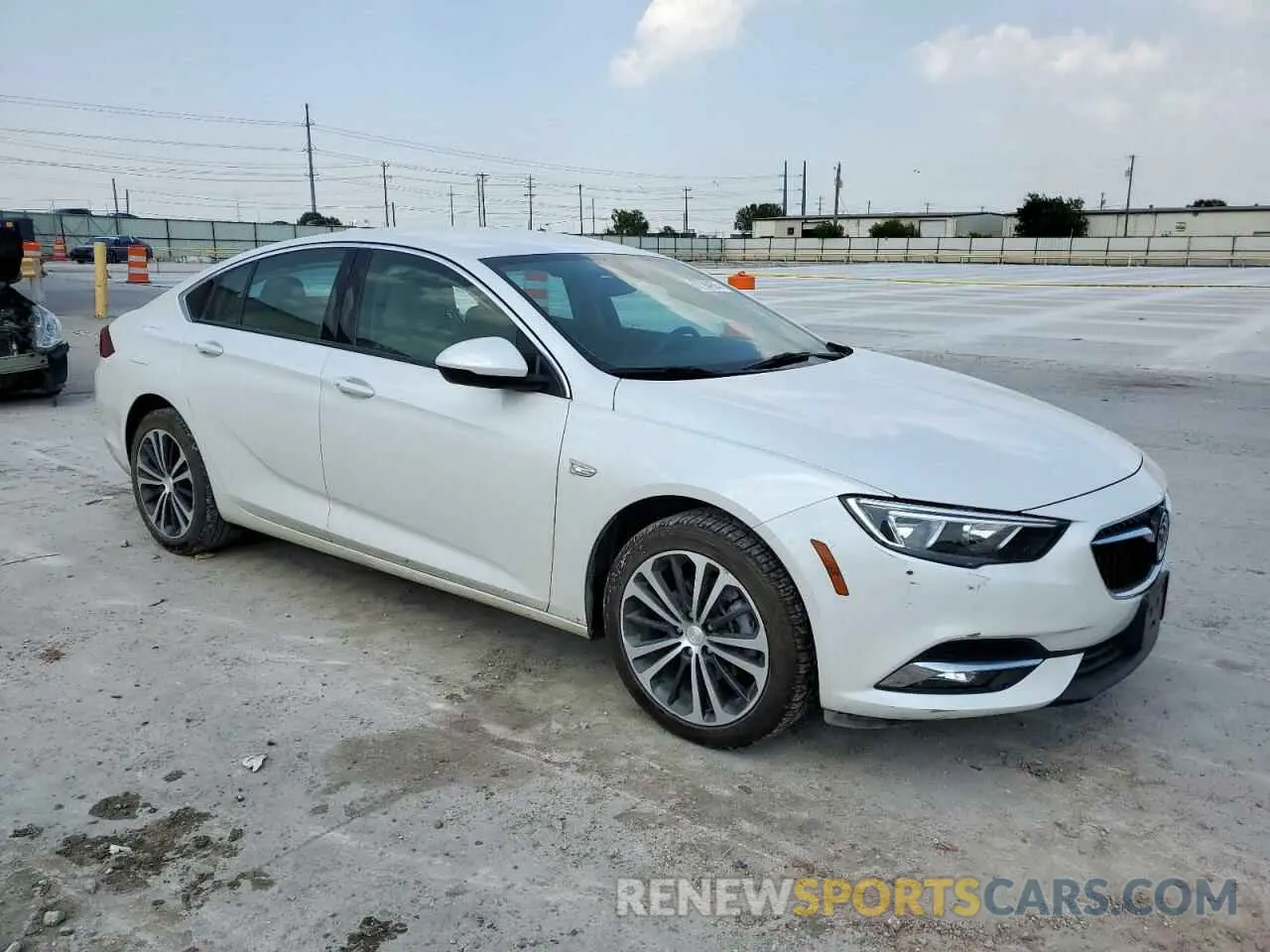 4 Photograph of a damaged car W04GP6SX5K1013843 BUICK REGAL 2019