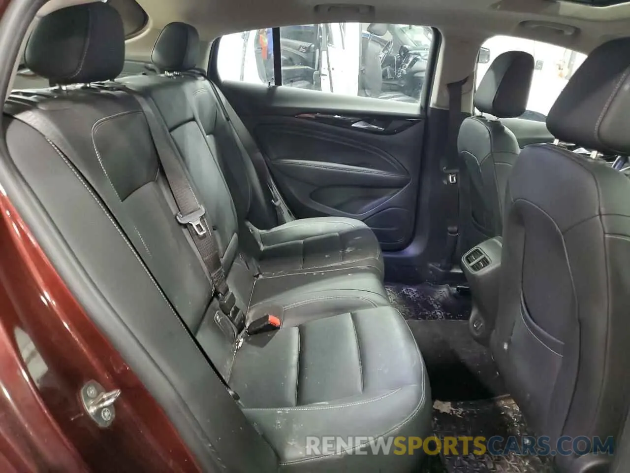 10 Photograph of a damaged car W04GR6SX8K1010753 BUICK REGAL 2019