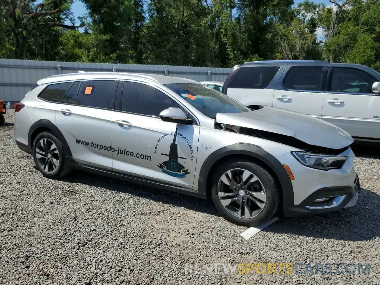 4 Photograph of a damaged car W04GU8SX5K1028332 BUICK REGAL 2019