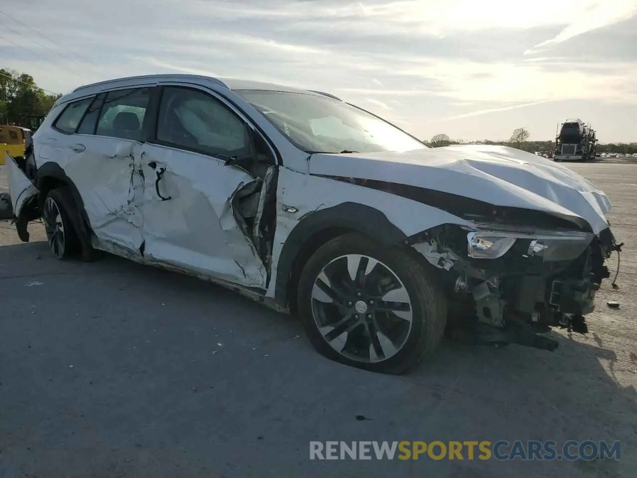 4 Photograph of a damaged car W04GU8SXXK1002258 BUICK REGAL 2019