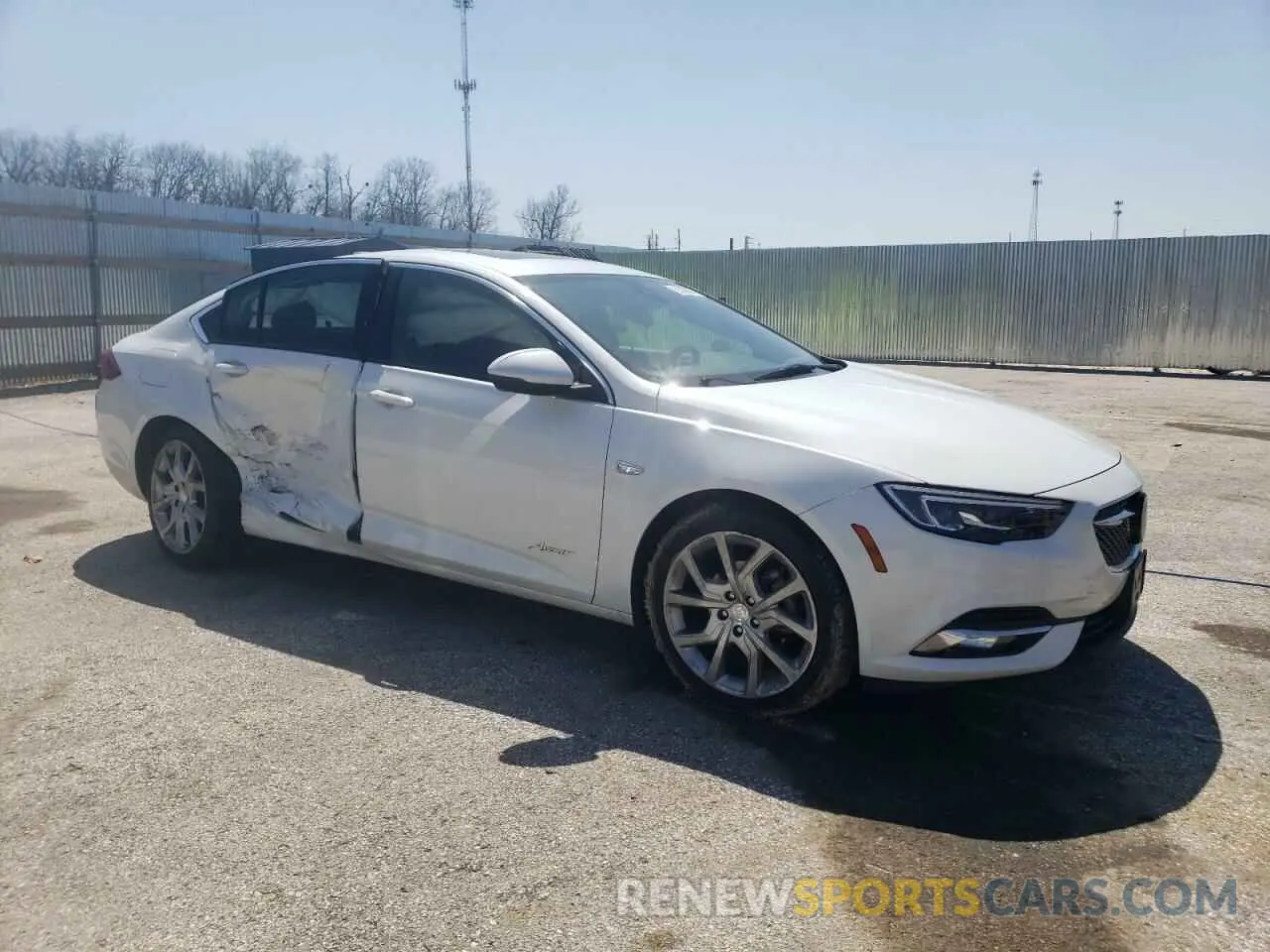 4 Photograph of a damaged car W04GW6SX6L1009868 BUICK REGAL 2020