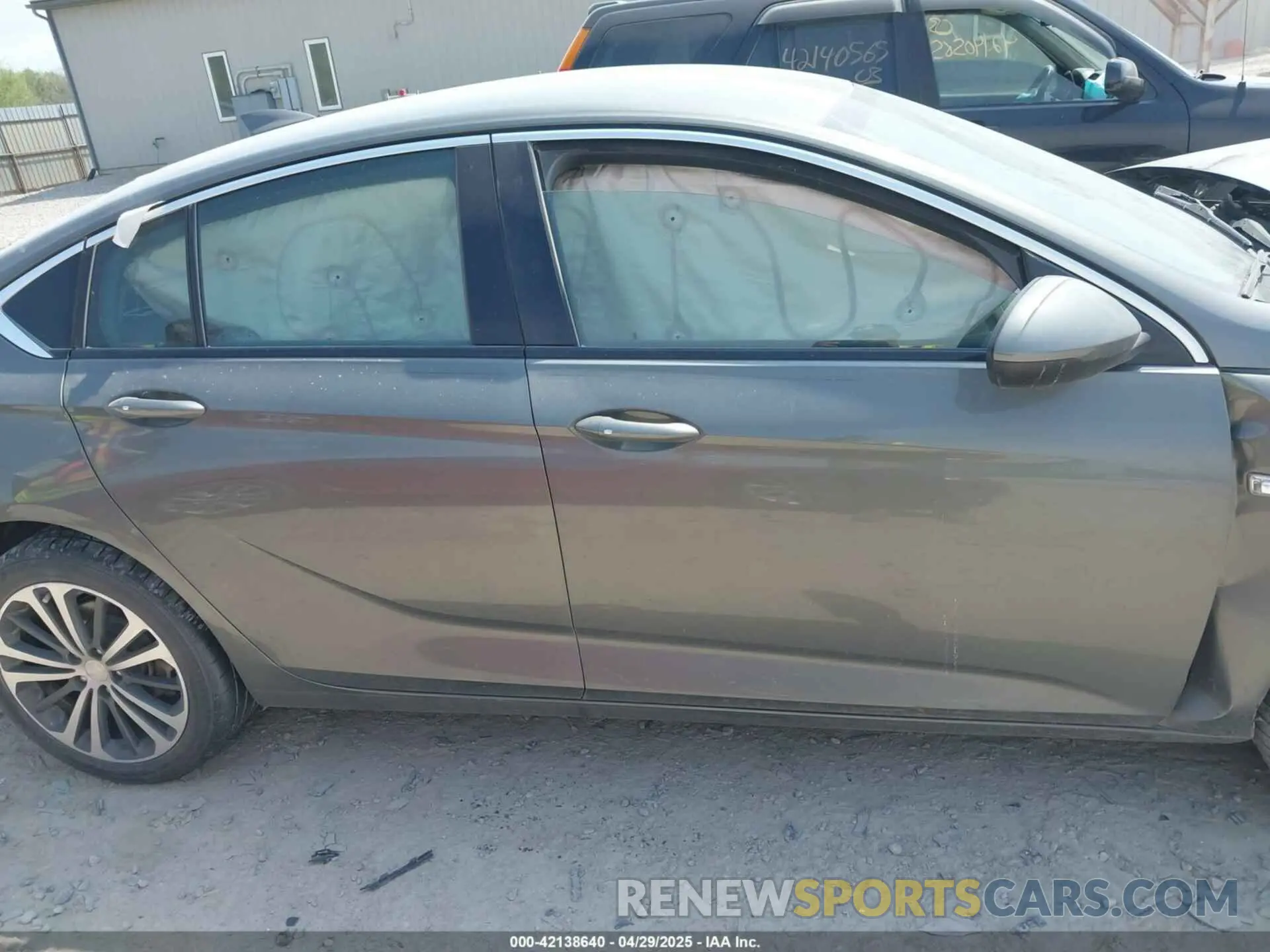 13 Photograph of a damaged car W04GL6SX0K1031243 BUICK REGAL SPORTBACK 2019