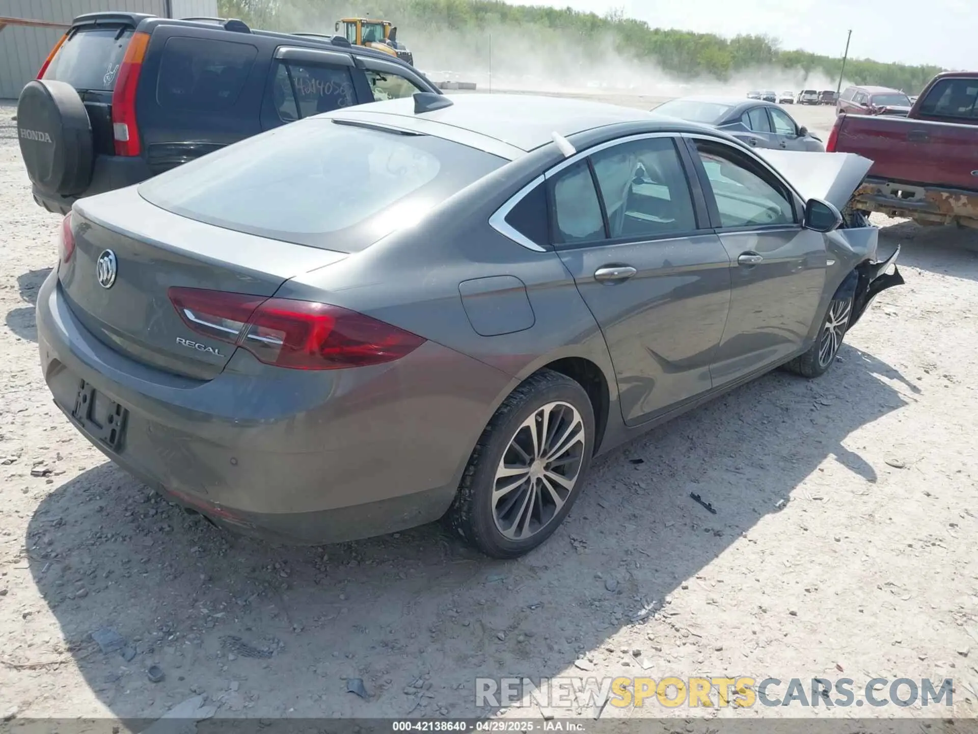 4 Photograph of a damaged car W04GL6SX0K1031243 BUICK REGAL SPORTBACK 2019
