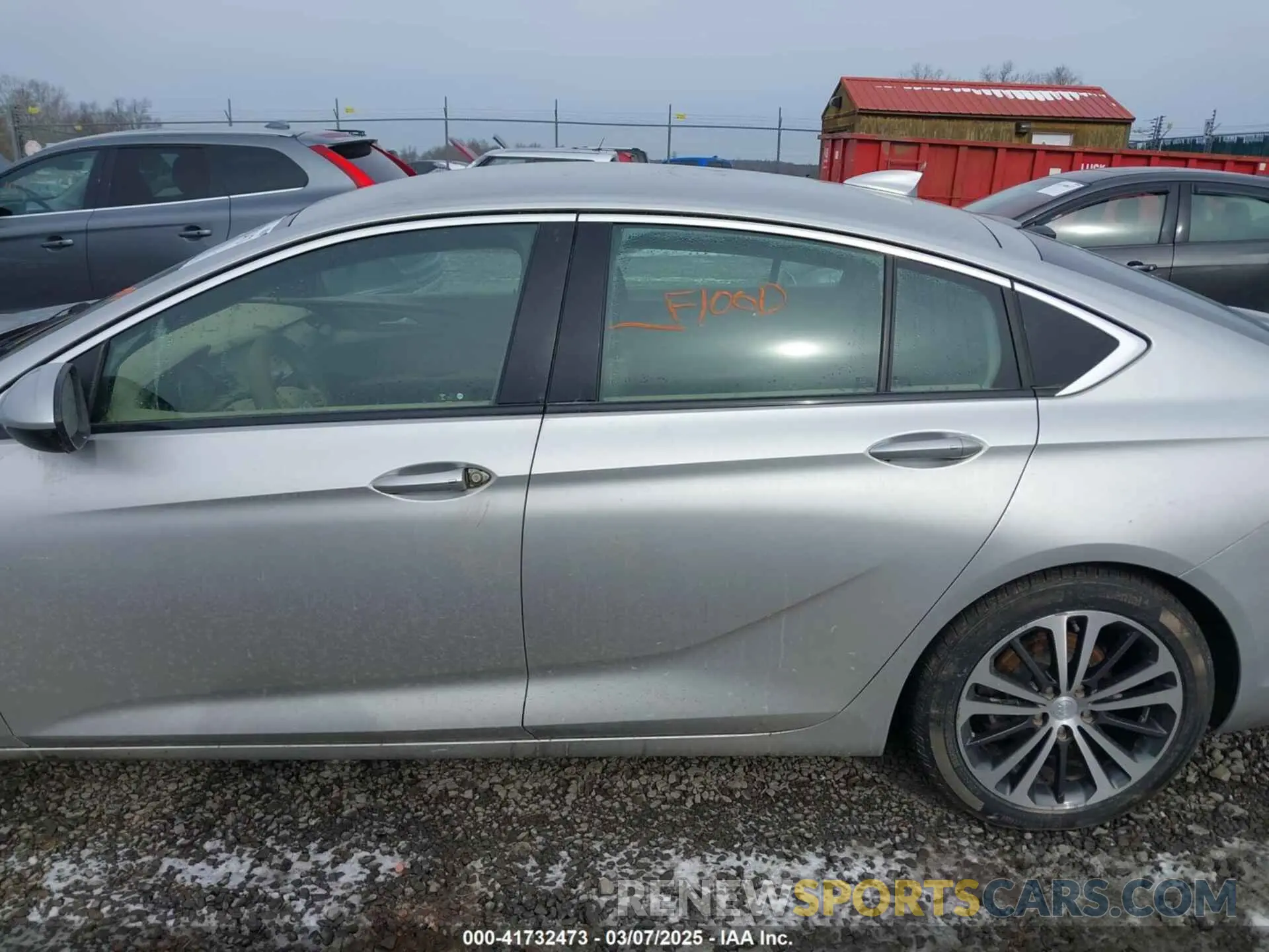 6 Photograph of a damaged car W04GL6SX6K1010154 BUICK REGAL SPORTBACK 2019