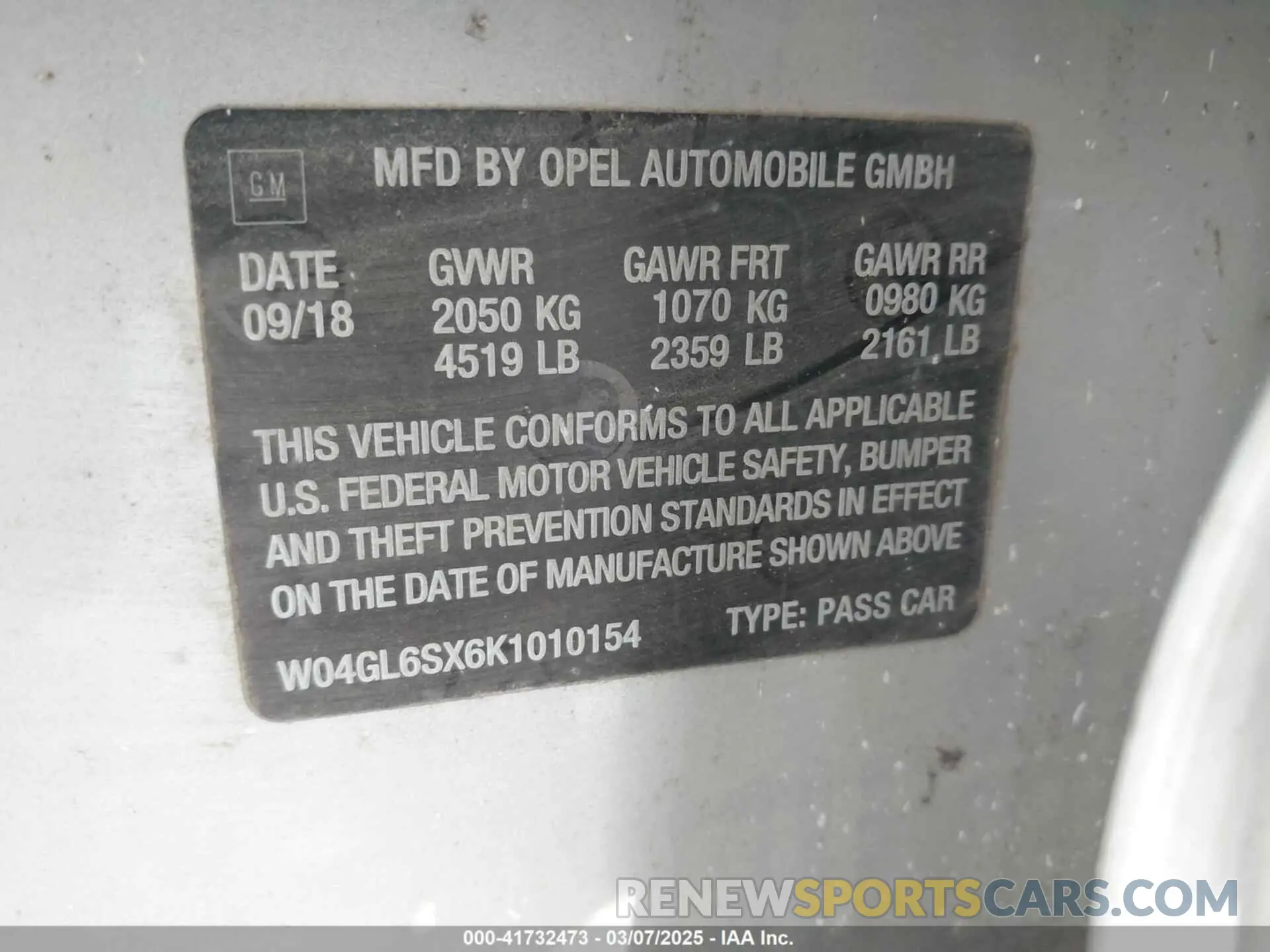 9 Photograph of a damaged car W04GL6SX6K1010154 BUICK REGAL SPORTBACK 2019