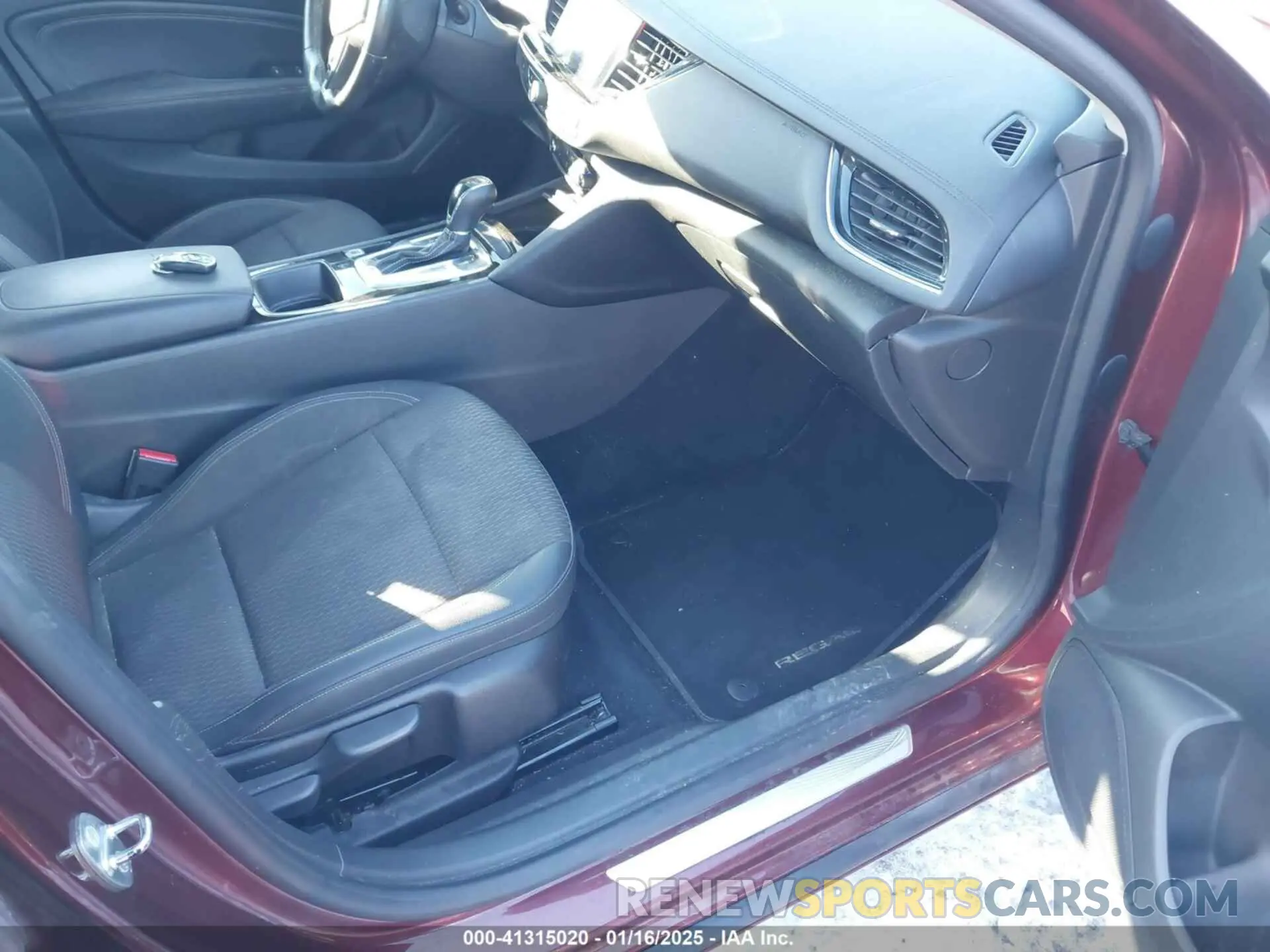 5 Photograph of a damaged car W04GM6SX0K1008235 BUICK REGAL SPORTBACK 2019