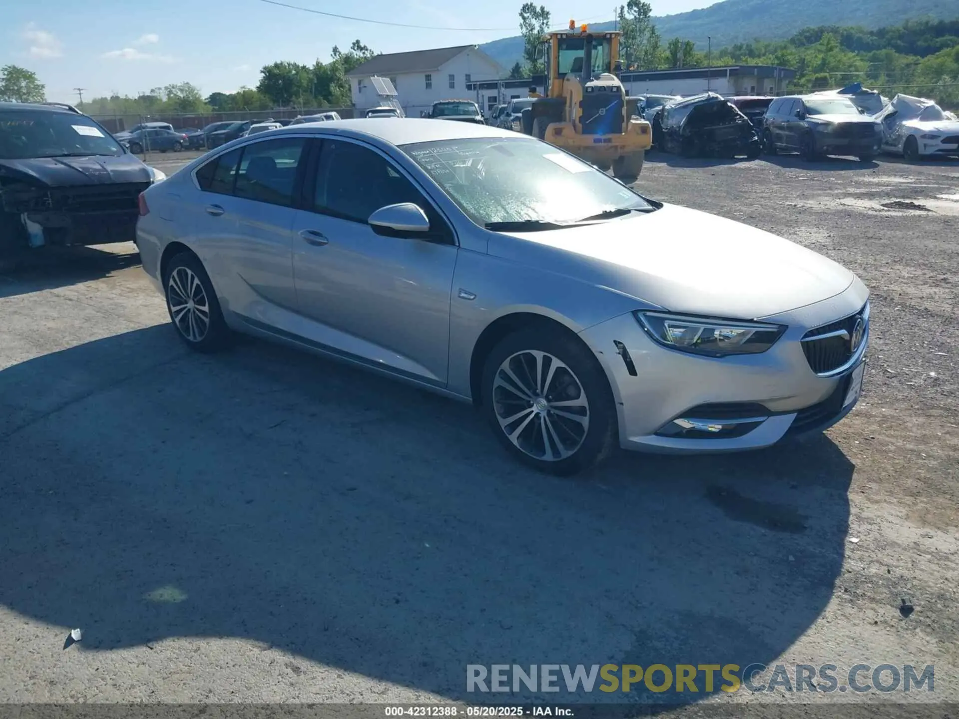 1 Photograph of a damaged car W04GM6SX3K1069840 BUICK REGAL SPORTBACK 2019