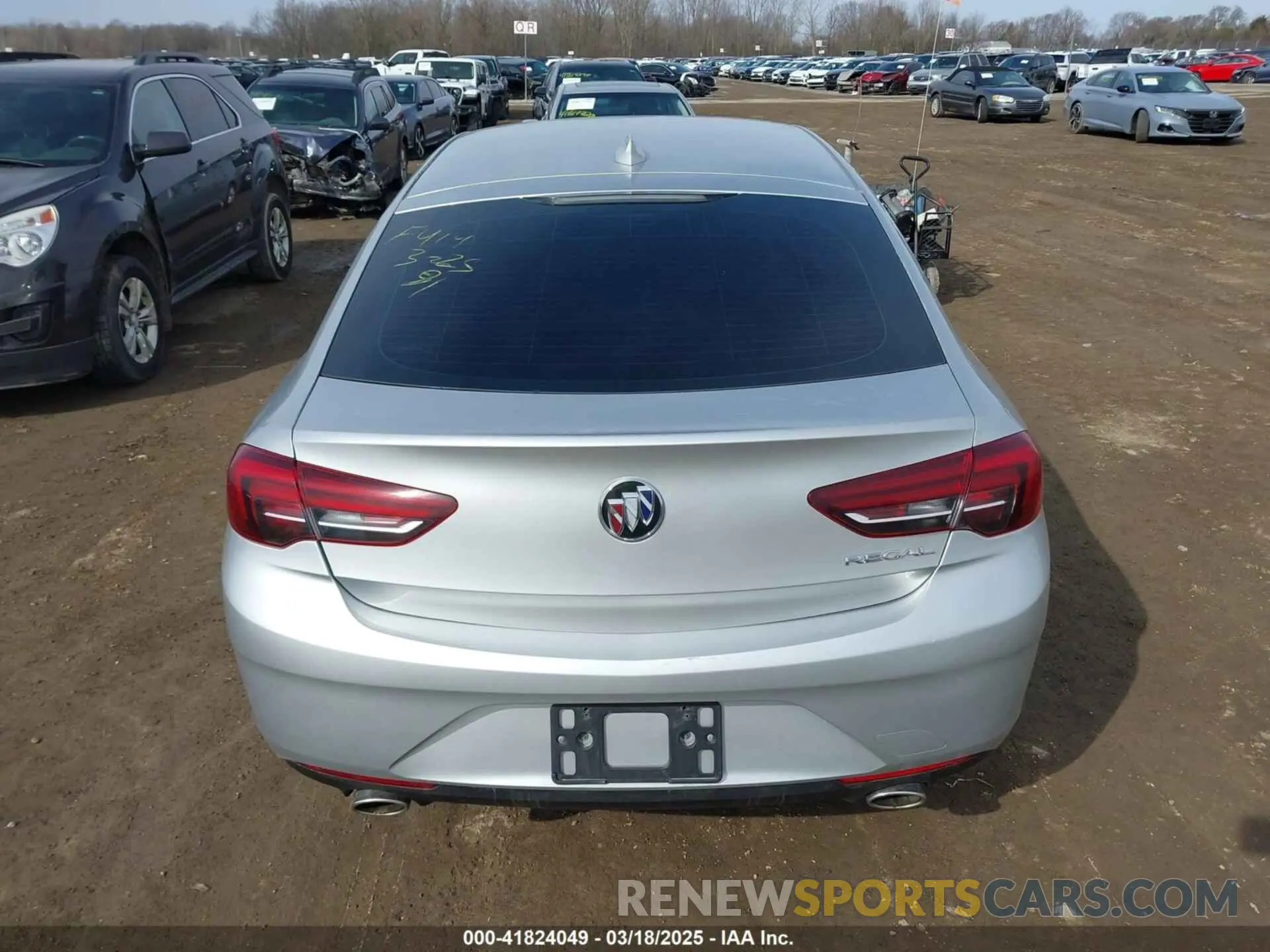 16 Photograph of a damaged car W04GM6SX6K1066687 BUICK REGAL SPORTBACK 2019