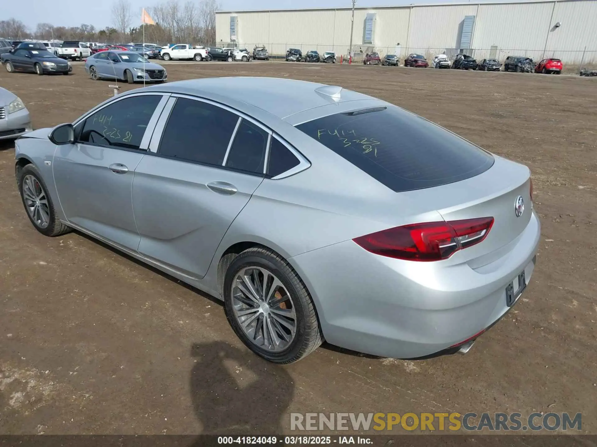 3 Photograph of a damaged car W04GM6SX6K1066687 BUICK REGAL SPORTBACK 2019