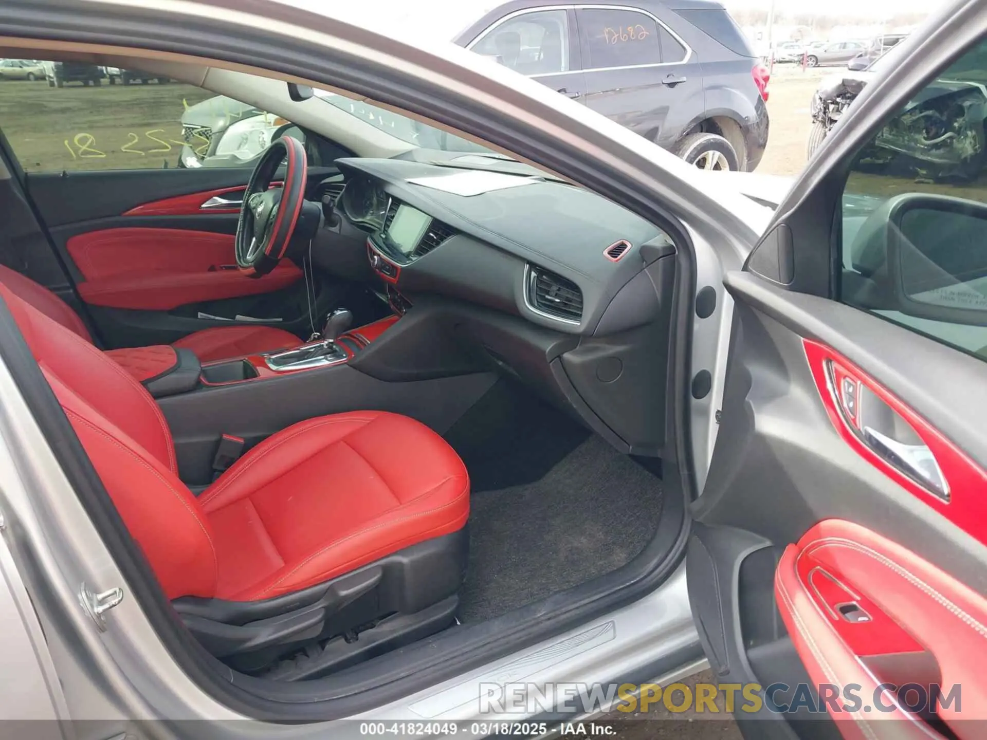 5 Photograph of a damaged car W04GM6SX6K1066687 BUICK REGAL SPORTBACK 2019