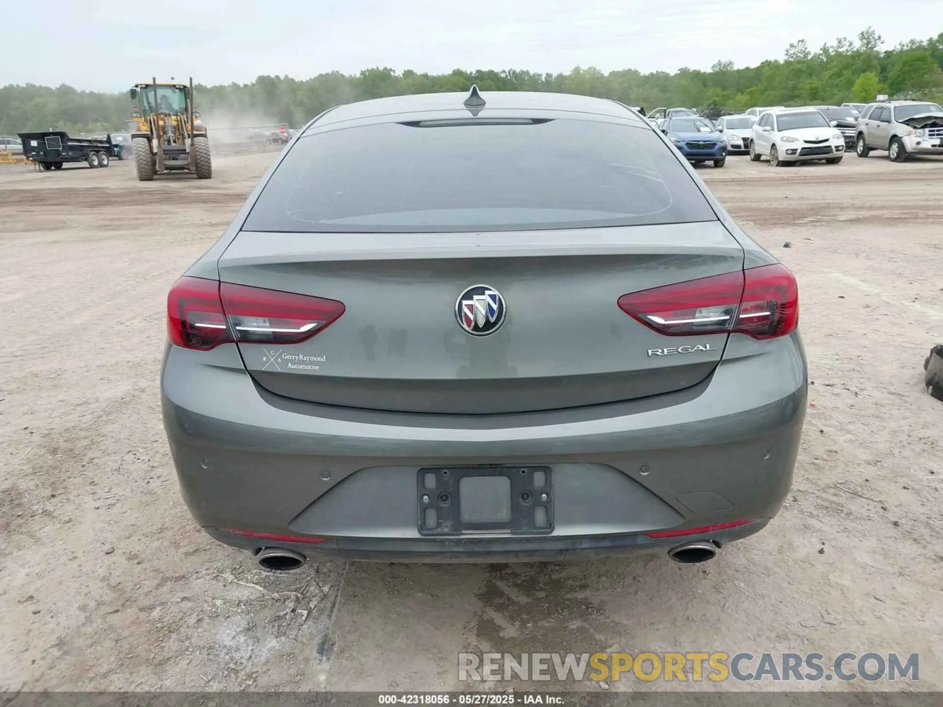 16 Photograph of a damaged car W04GP6SX6K1009087 BUICK REGAL SPORTBACK 2019