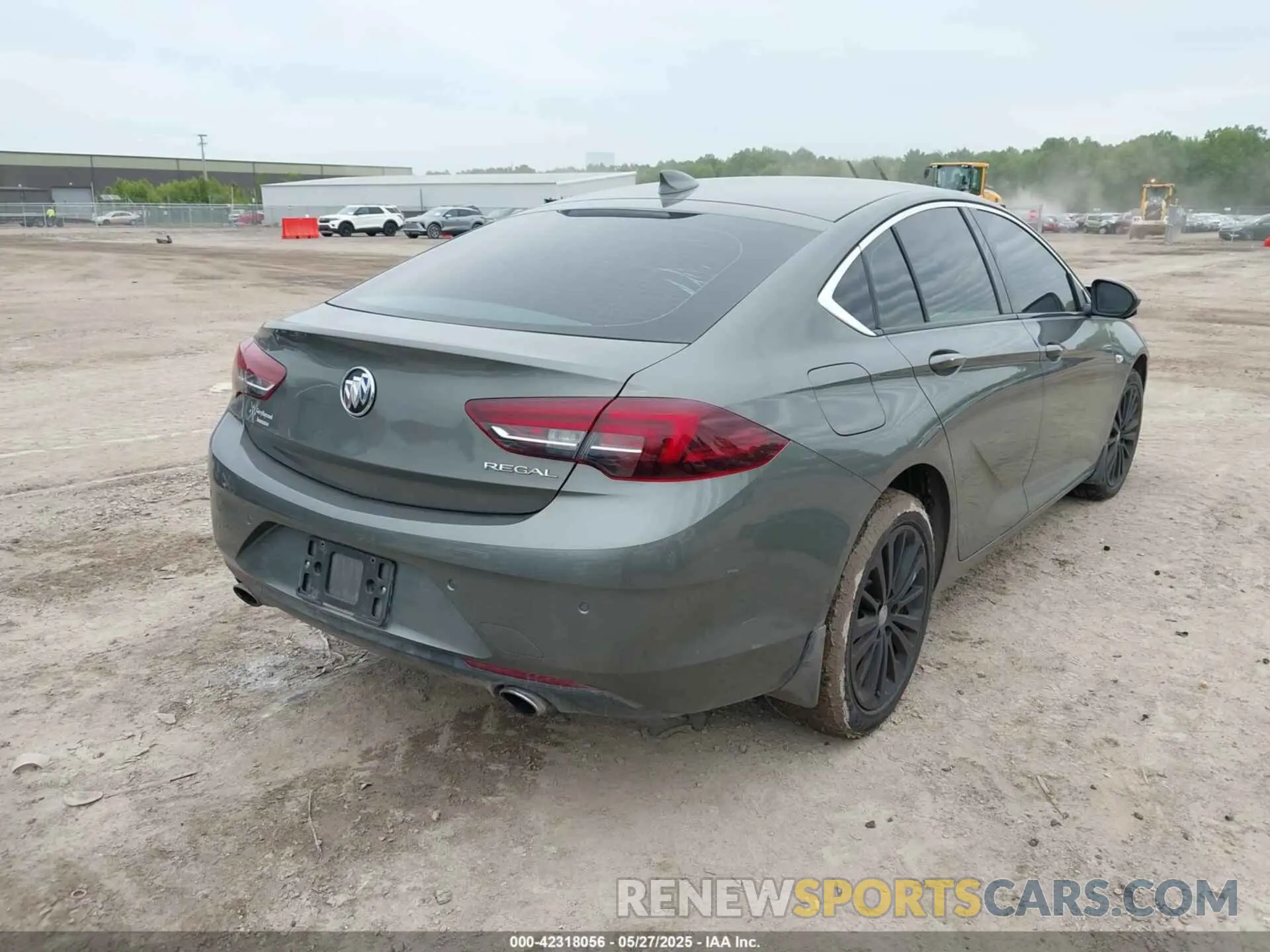 4 Photograph of a damaged car W04GP6SX6K1009087 BUICK REGAL SPORTBACK 2019