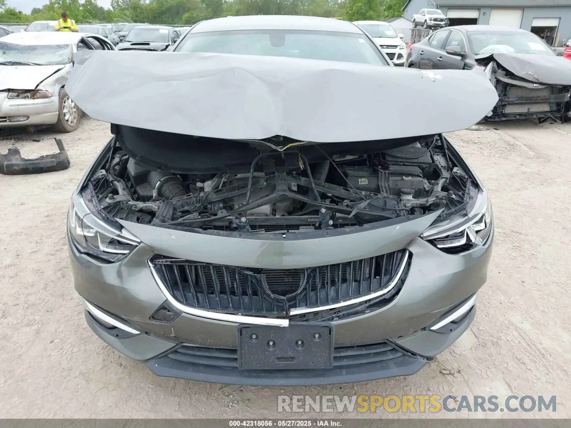 6 Photograph of a damaged car W04GP6SX6K1009087 BUICK REGAL SPORTBACK 2019