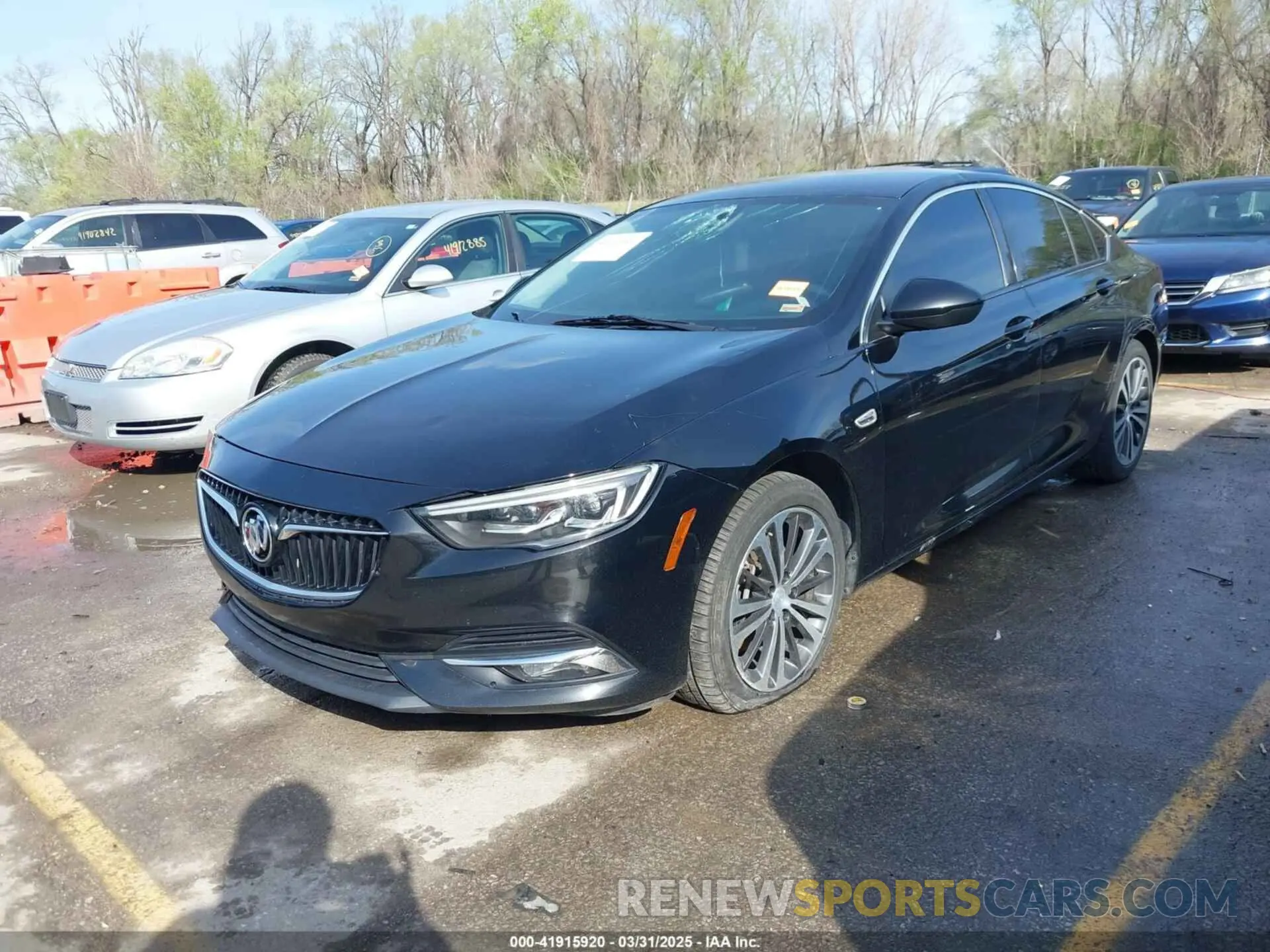 2 Photograph of a damaged car W04GR6SXXK1004632 BUICK REGAL SPORTBACK 2019