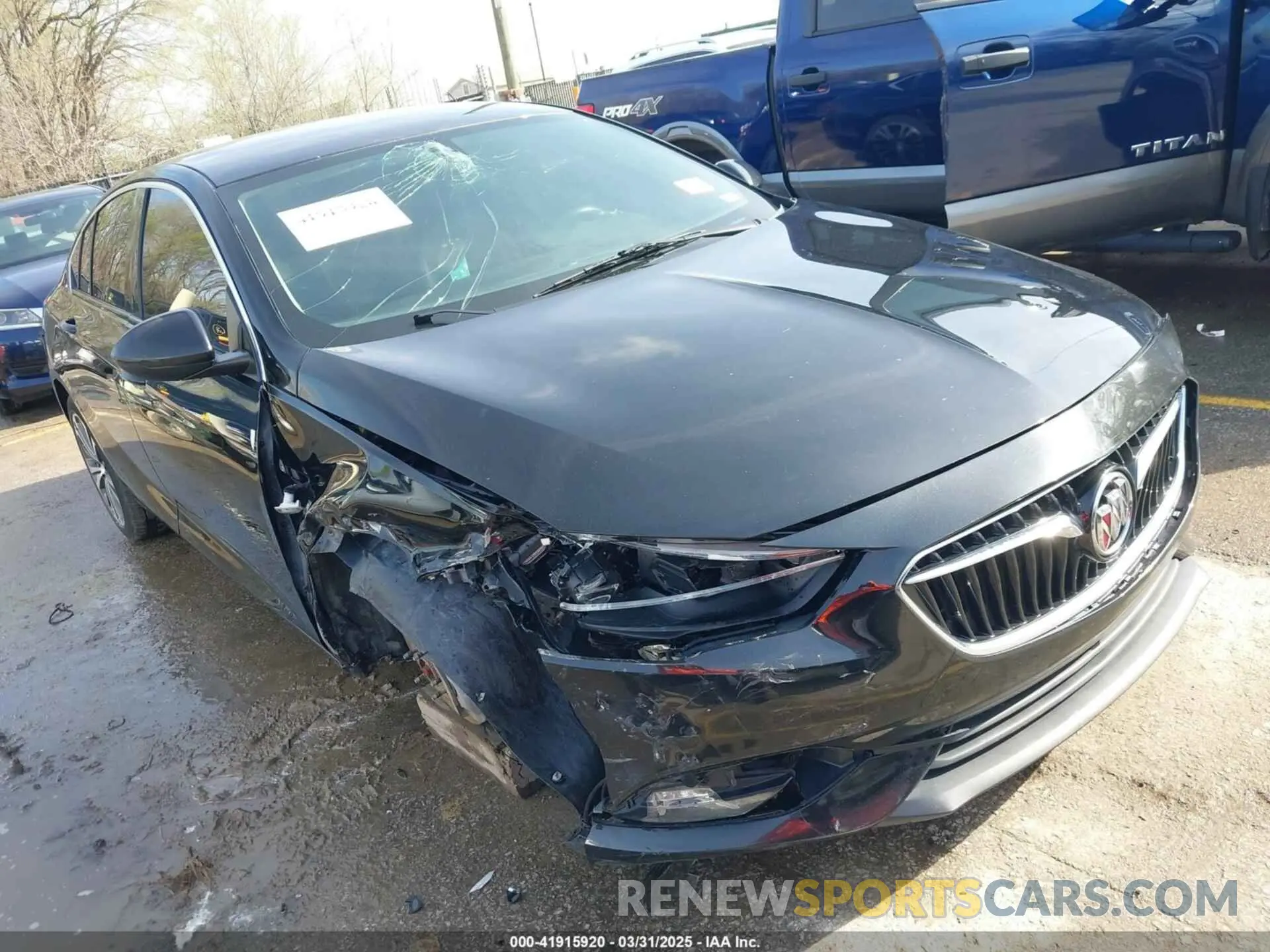 6 Photograph of a damaged car W04GR6SXXK1004632 BUICK REGAL SPORTBACK 2019