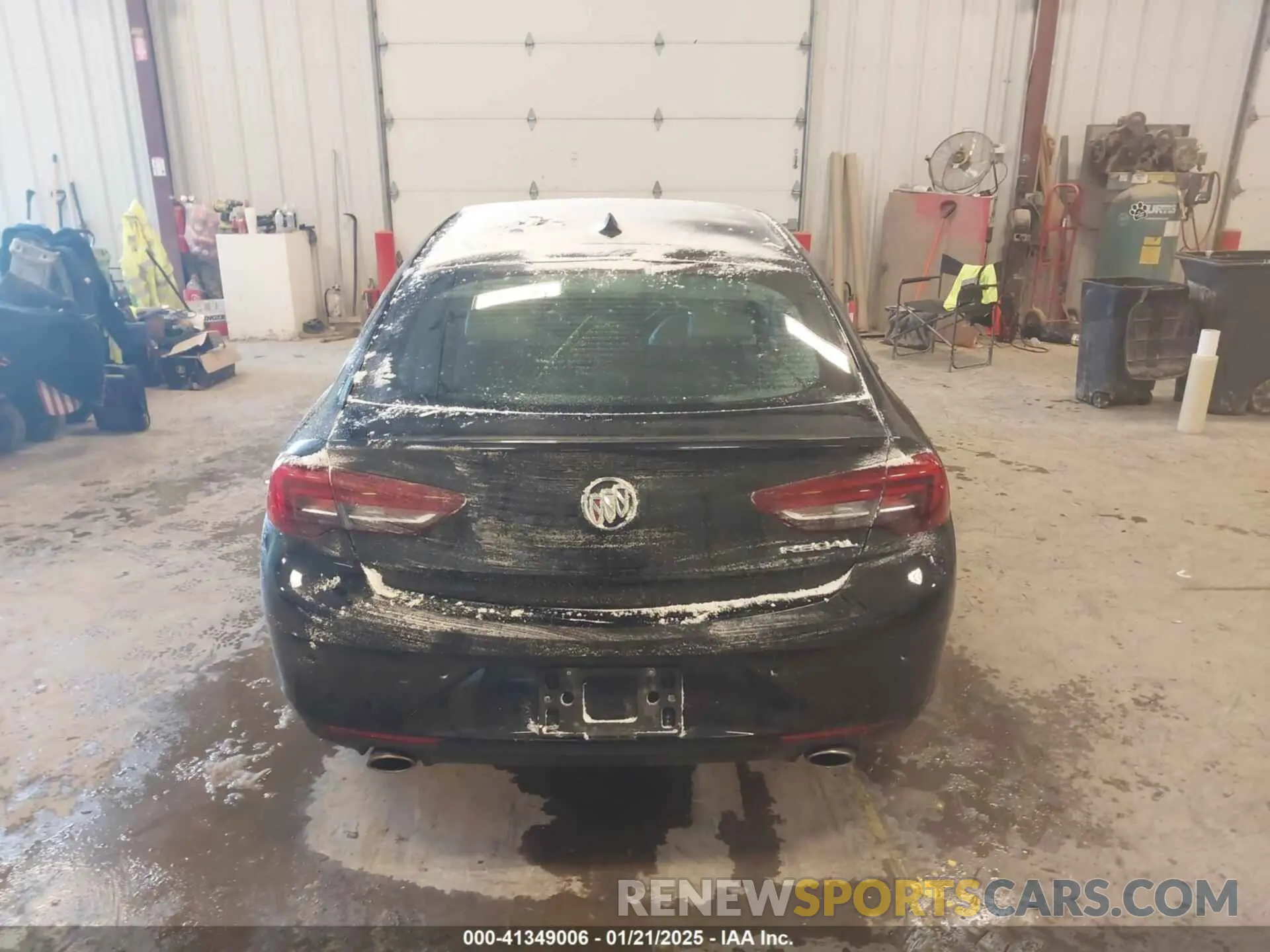 16 Photograph of a damaged car W04GW6SX0K1028253 BUICK REGAL SPORTBACK 2019
