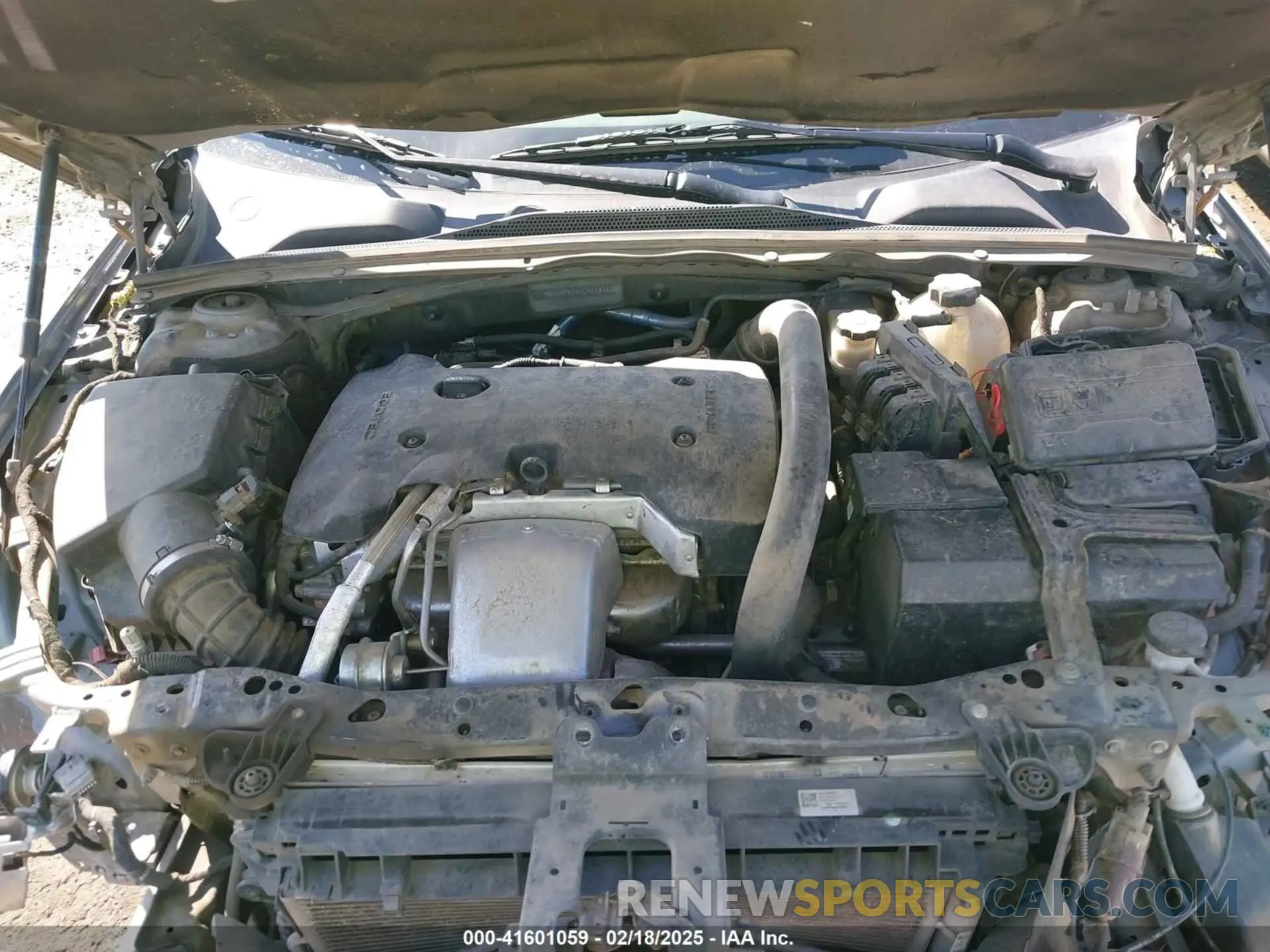 10 Photograph of a damaged car W04GP6SX1L1013744 BUICK REGAL SPORTBACK 2020