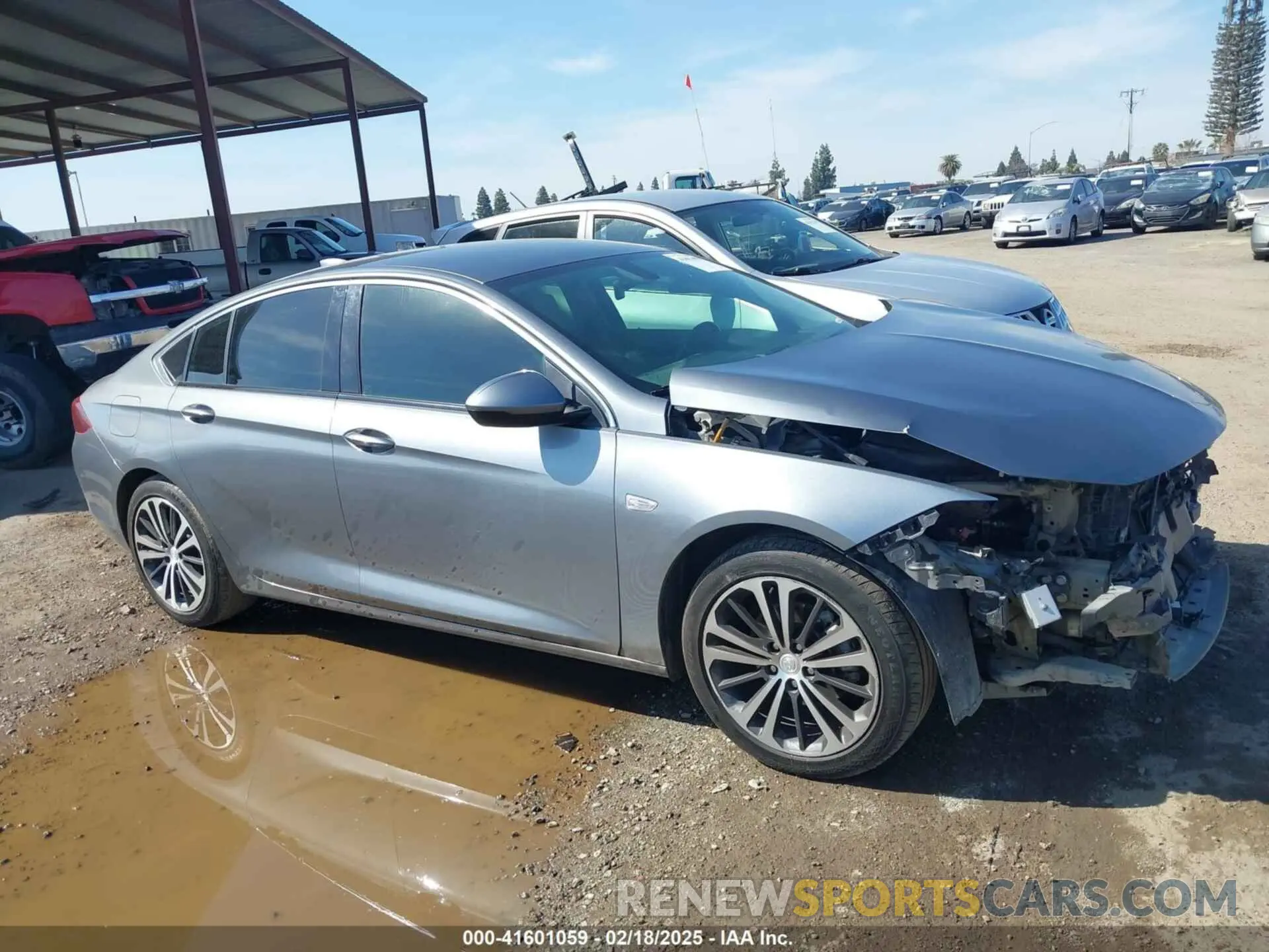 14 Photograph of a damaged car W04GP6SX1L1013744 BUICK REGAL SPORTBACK 2020