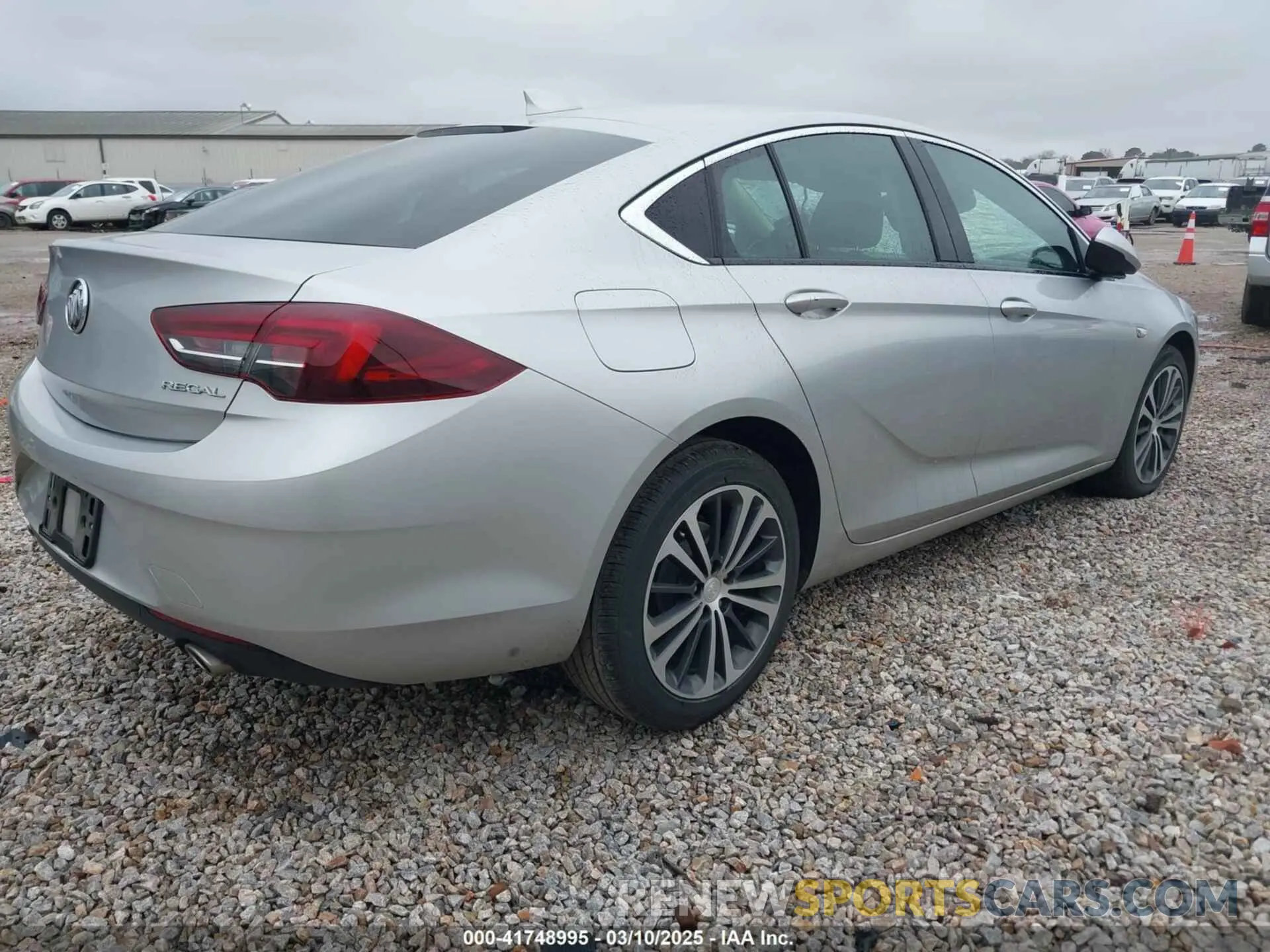 4 Photograph of a damaged car W04GP6SX4L1006657 BUICK REGAL SPORTBACK 2020